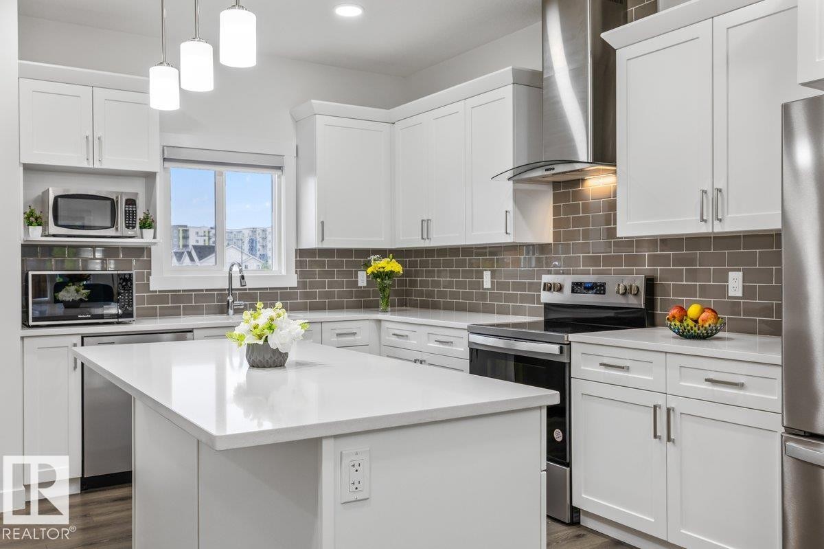 9307 221 Street, Edmonton, AB