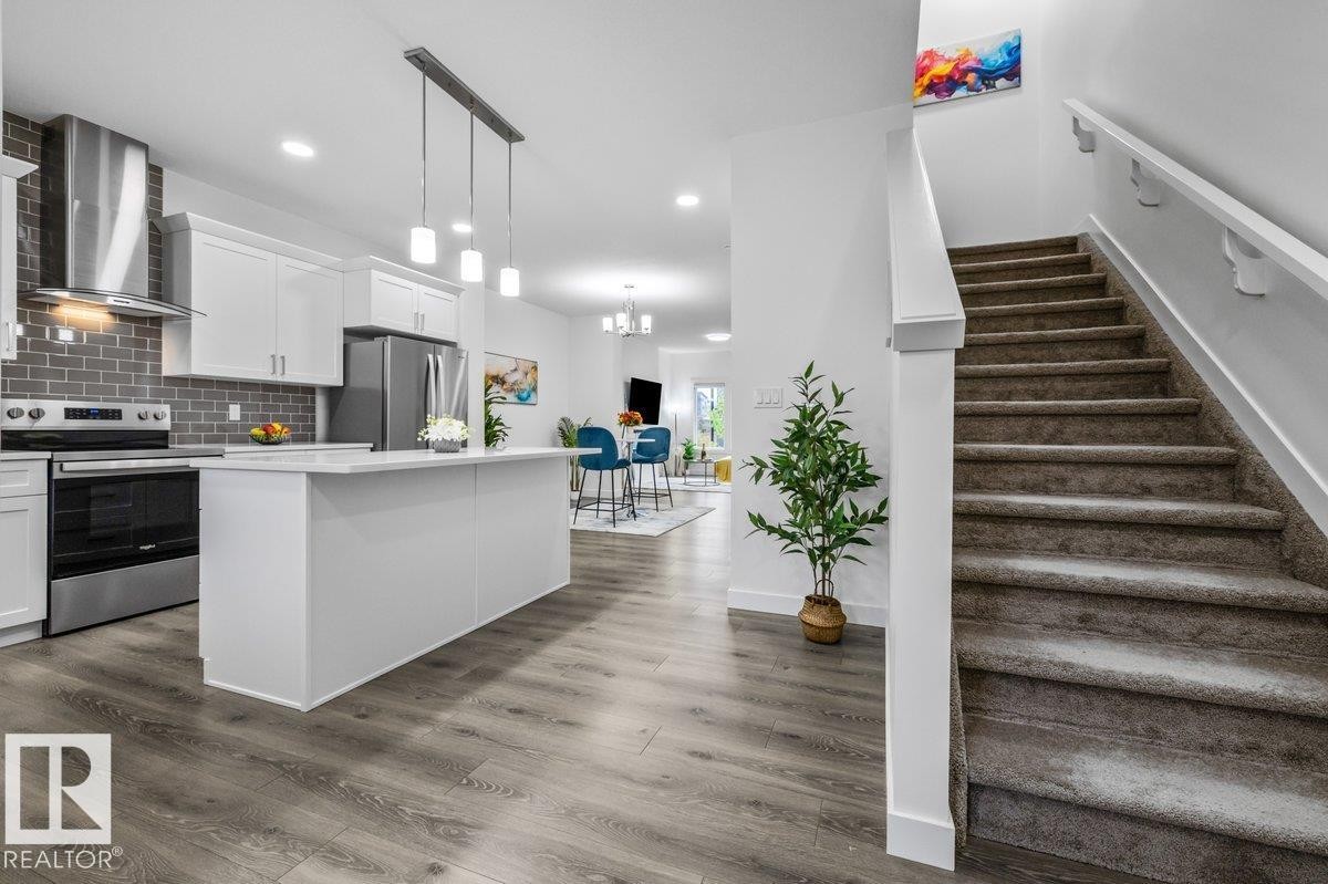 9307 221 Street, Edmonton, AB