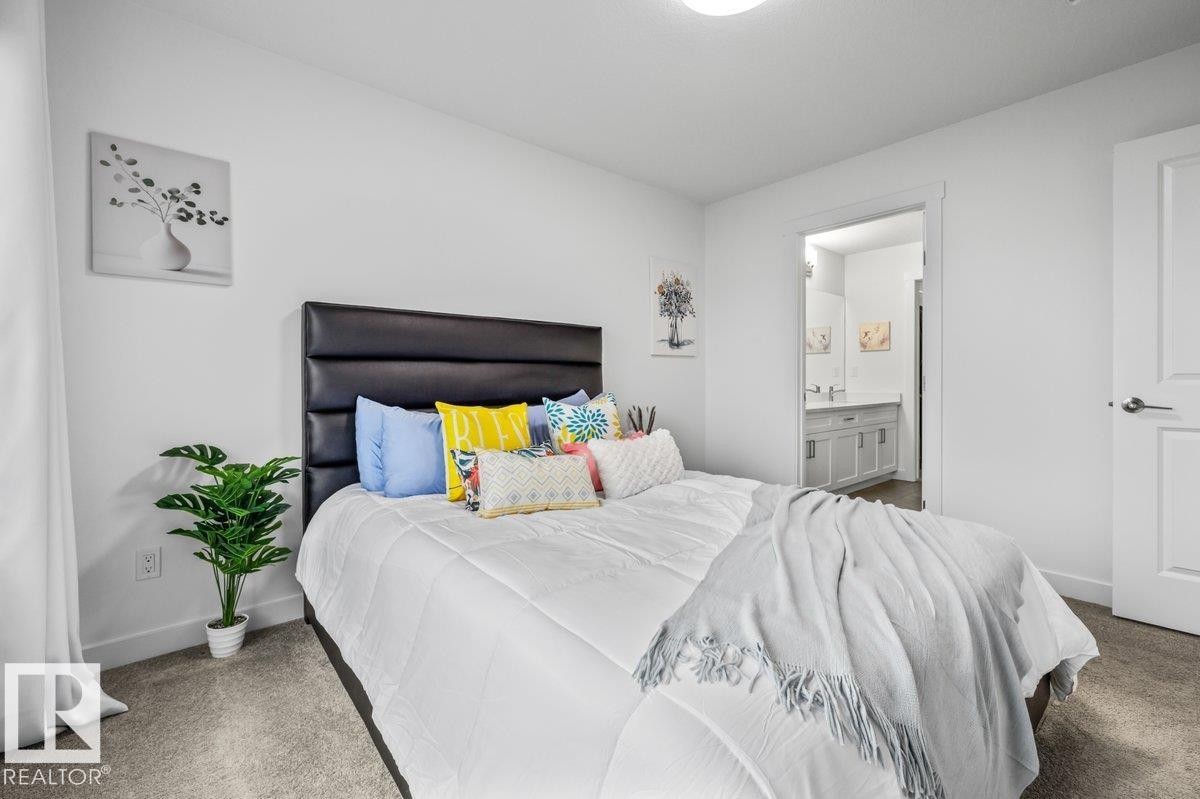 9307 221 Street, Edmonton, AB