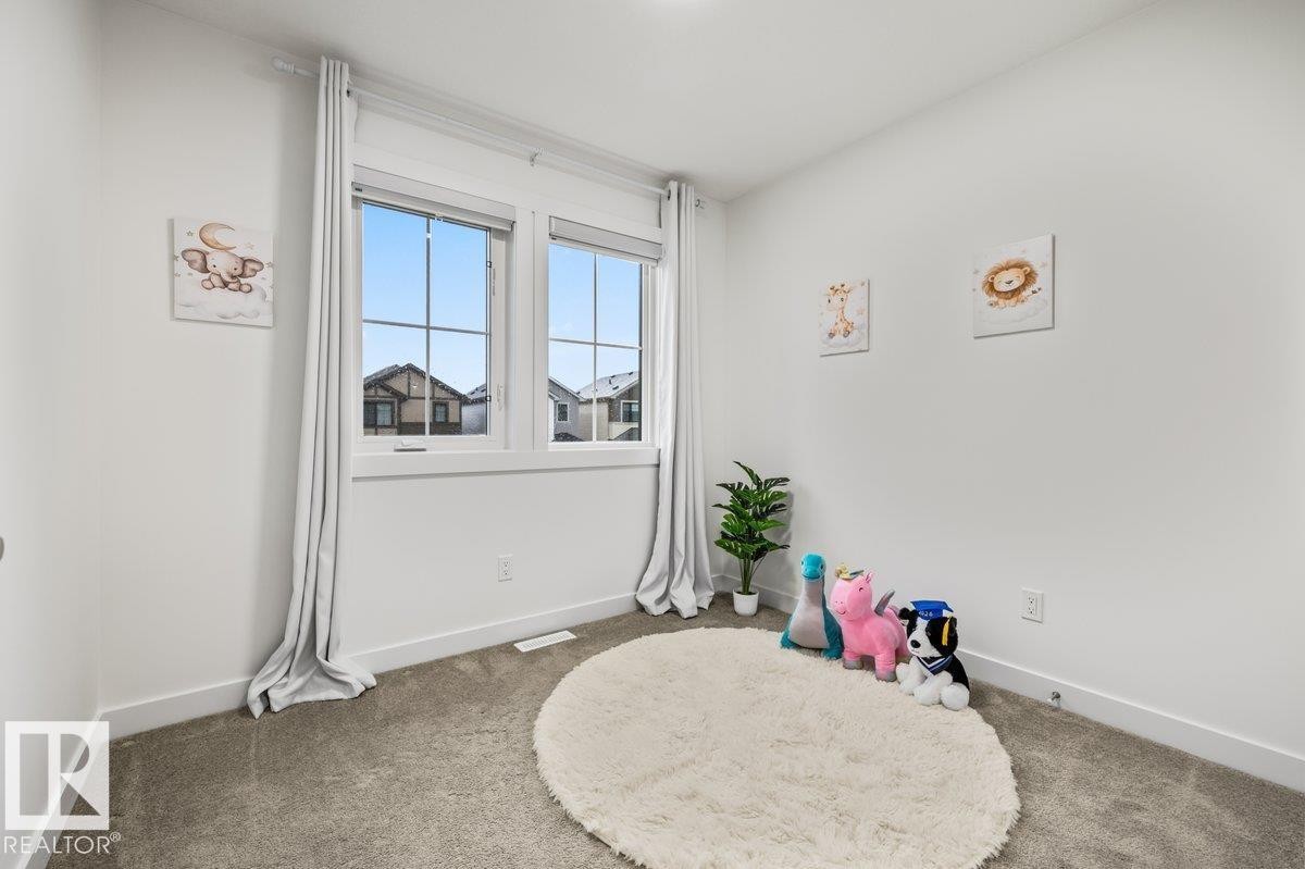 9307 221 Street, Edmonton, AB