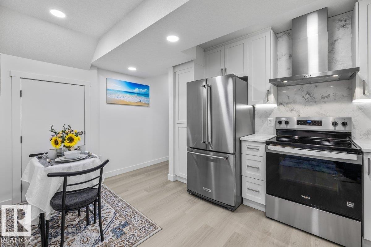 9307 221 Street, Edmonton, AB