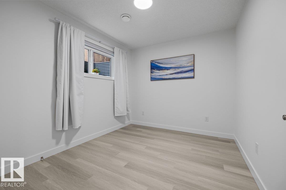 9307 221 Street, Edmonton, AB