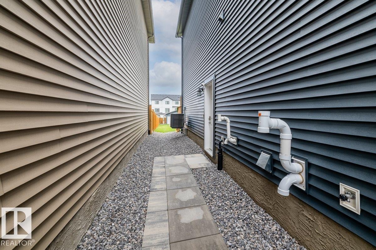 9307 221 Street, Edmonton, AB