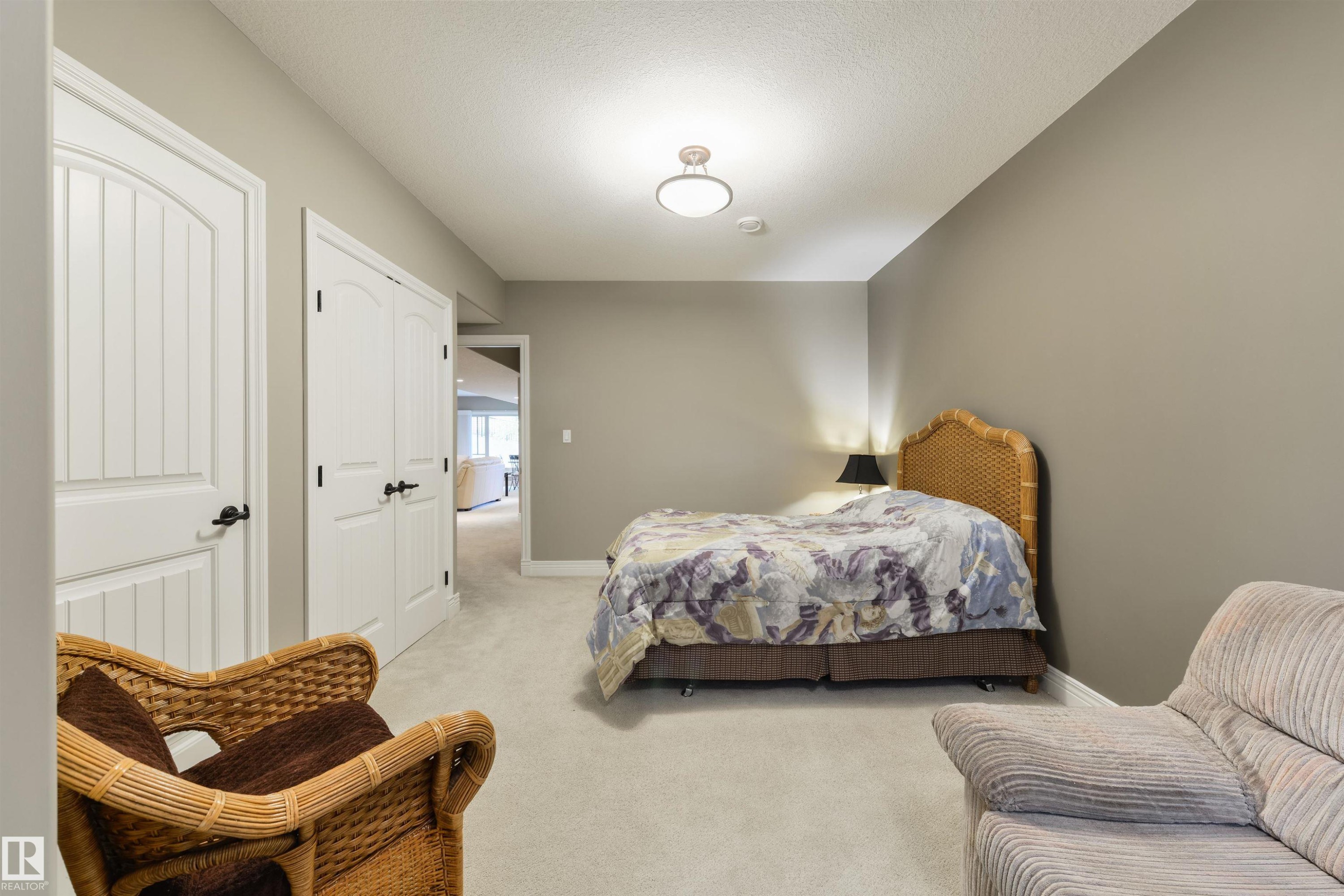224 Ambleside Drive, Edmonton, AB