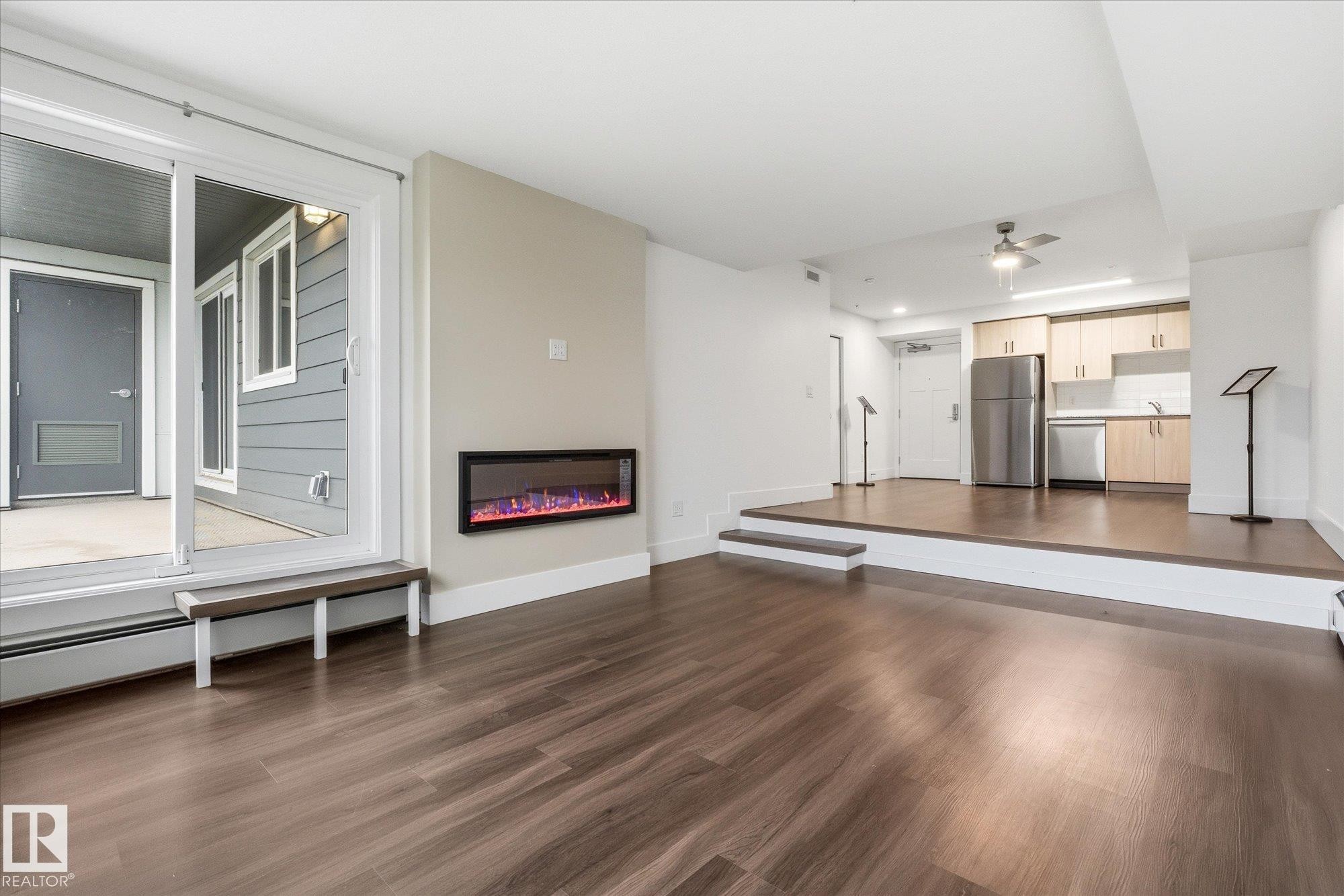 302 9504 182 Street, Edmonton, AB