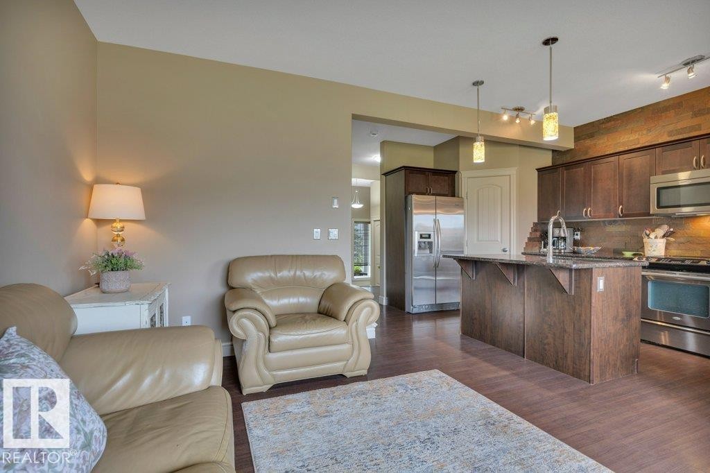 10 15151 43 Street, Edmonton, AB - Indoor