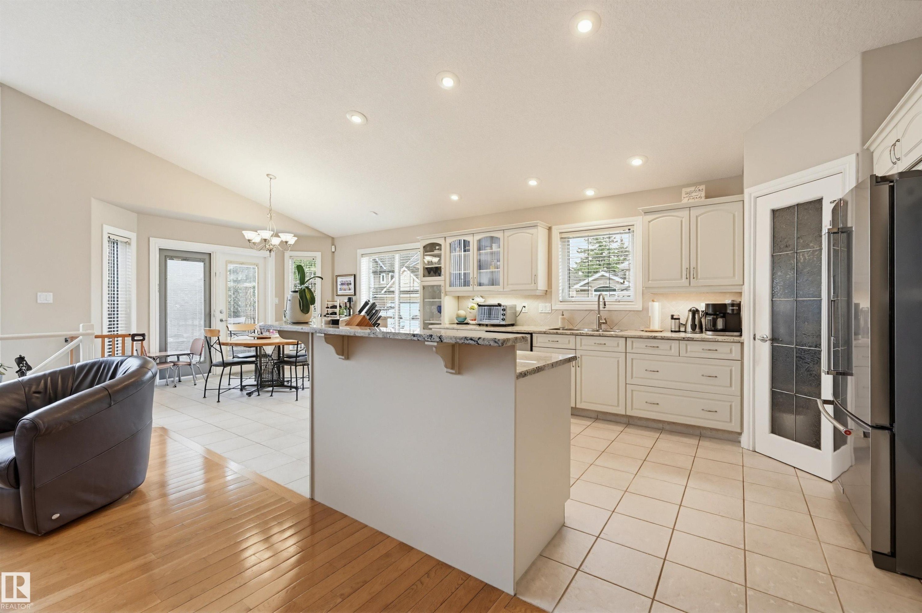 28 Prestige Point(E), Edmonton, AB