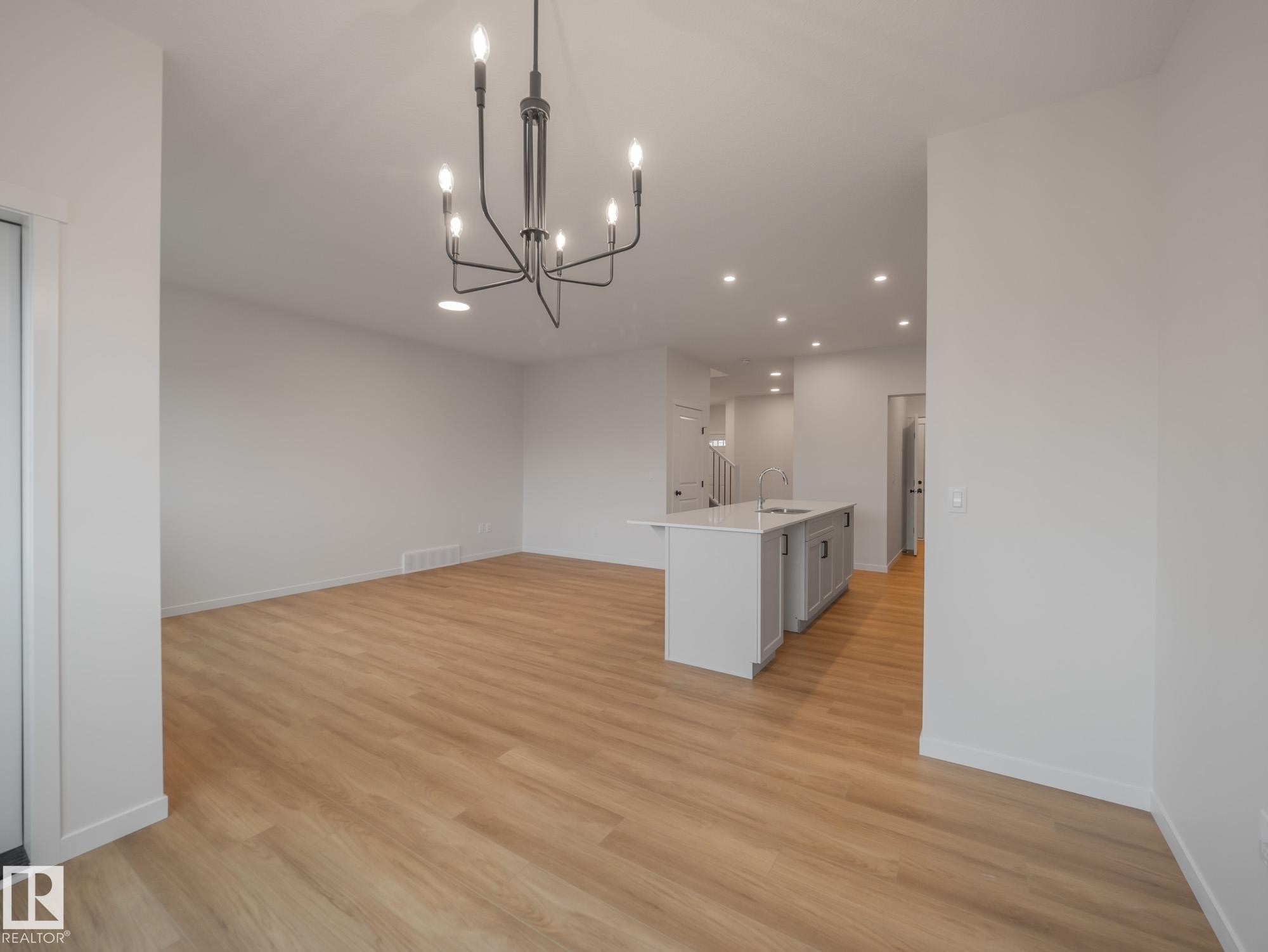 20735 24 Avenue, Edmonton, AB