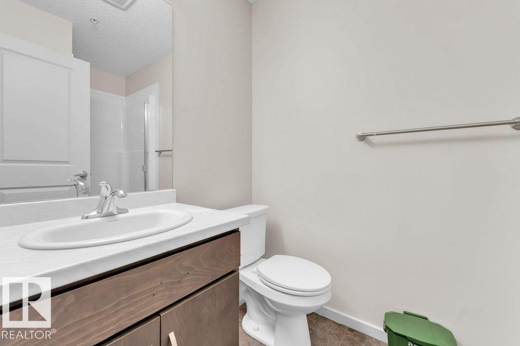116 5404 7 Avenue, Edmonton, AB - Indoor Photo Showing Bathroom
