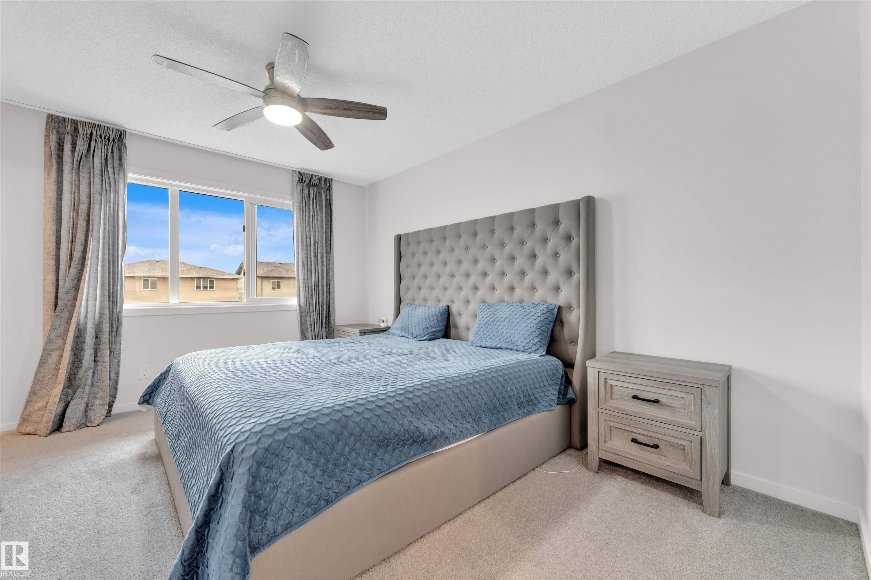 3607 6 Avenue, Edmonton, AB - Indoor Photo Showing Bedroom