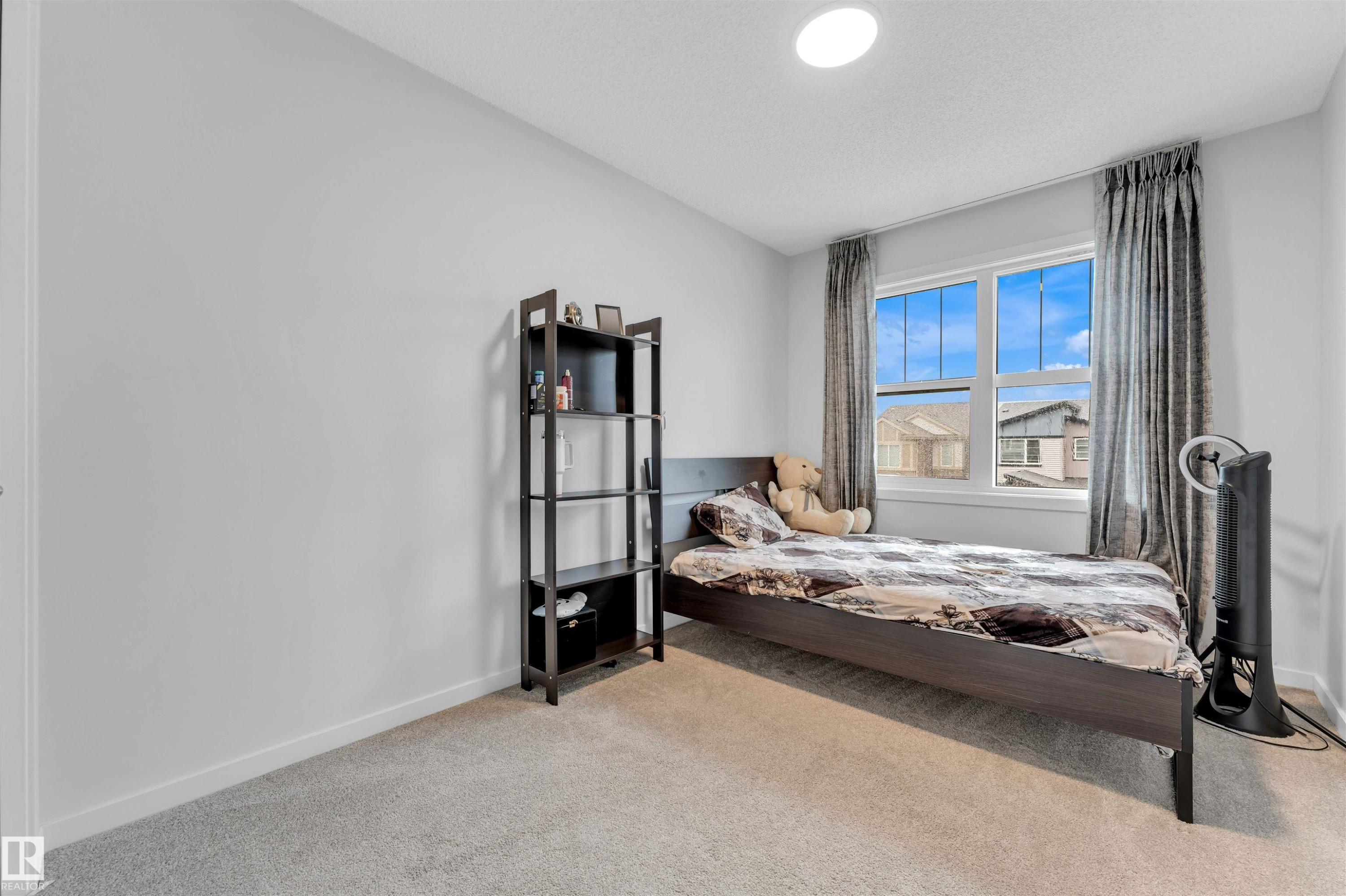 3607 6 Avenue, Edmonton, AB - Indoor Photo Showing Bedroom