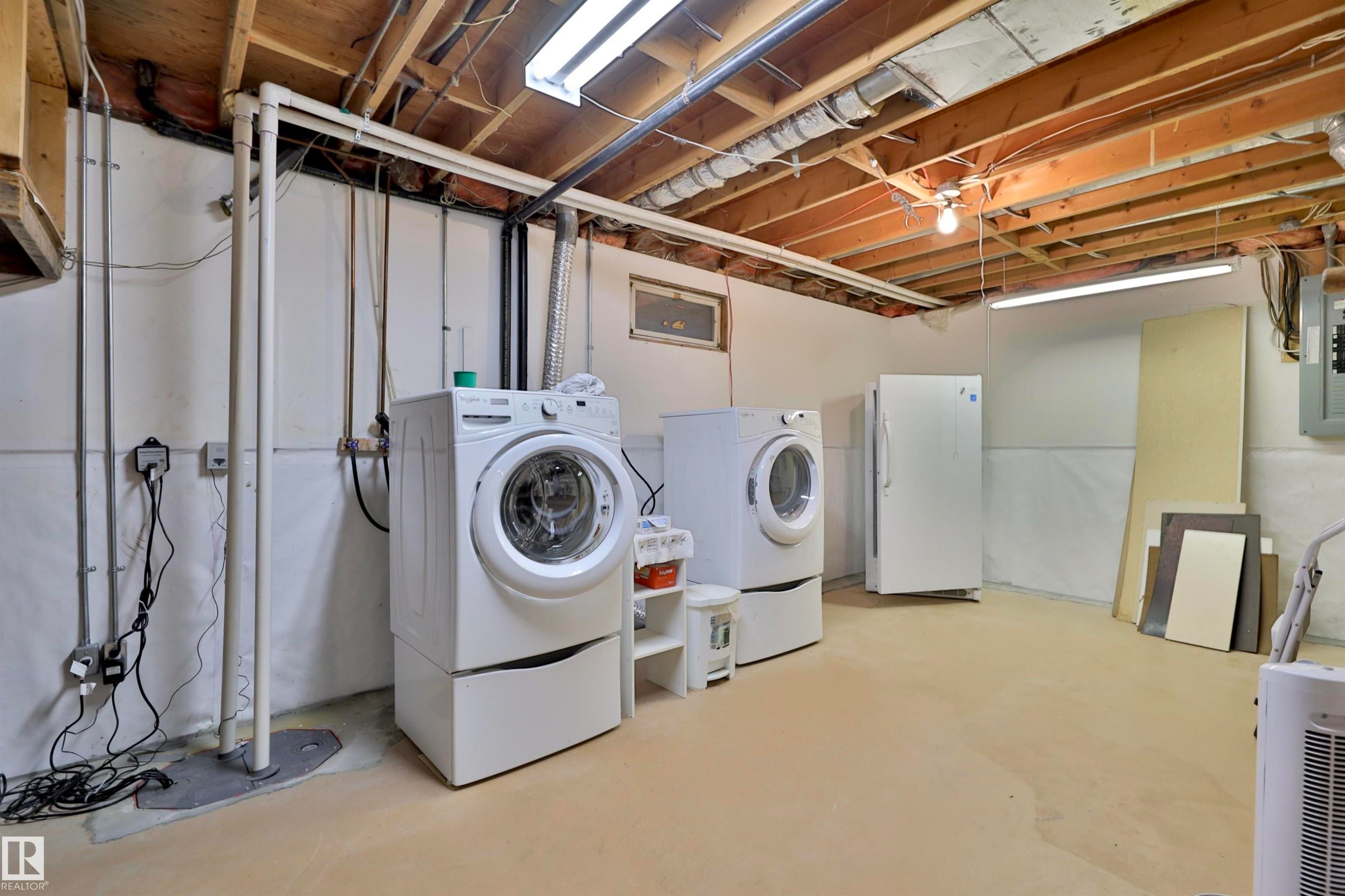 144 Cameron Crescent, Wetaskiwin, AB - Indoor Photo Showing Laundry Room