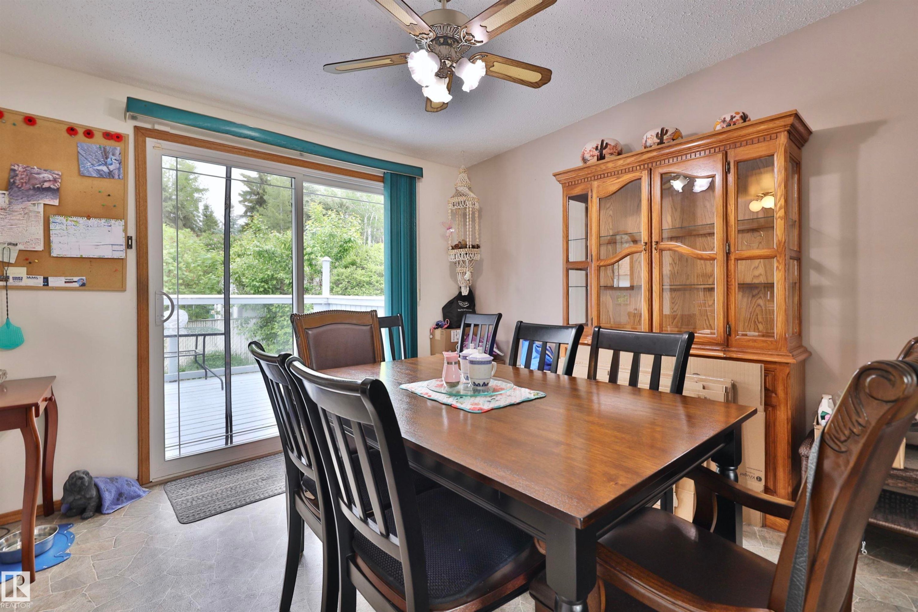 144 Cameron Crescent, Wetaskiwin, AB - Indoor Photo Showing Dining Room