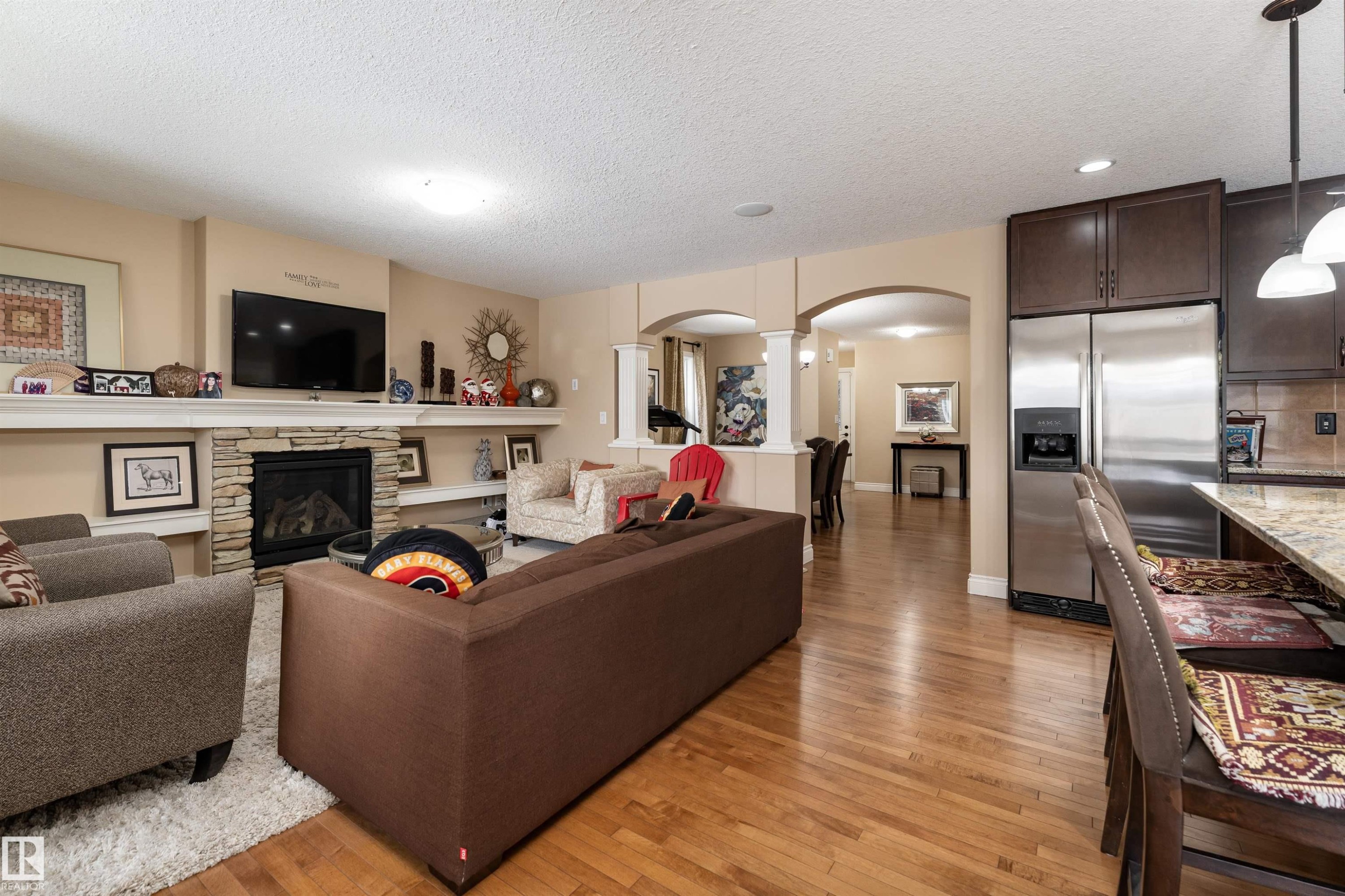 729 37A Avenue, Edmonton, AB - Indoor With Fireplace