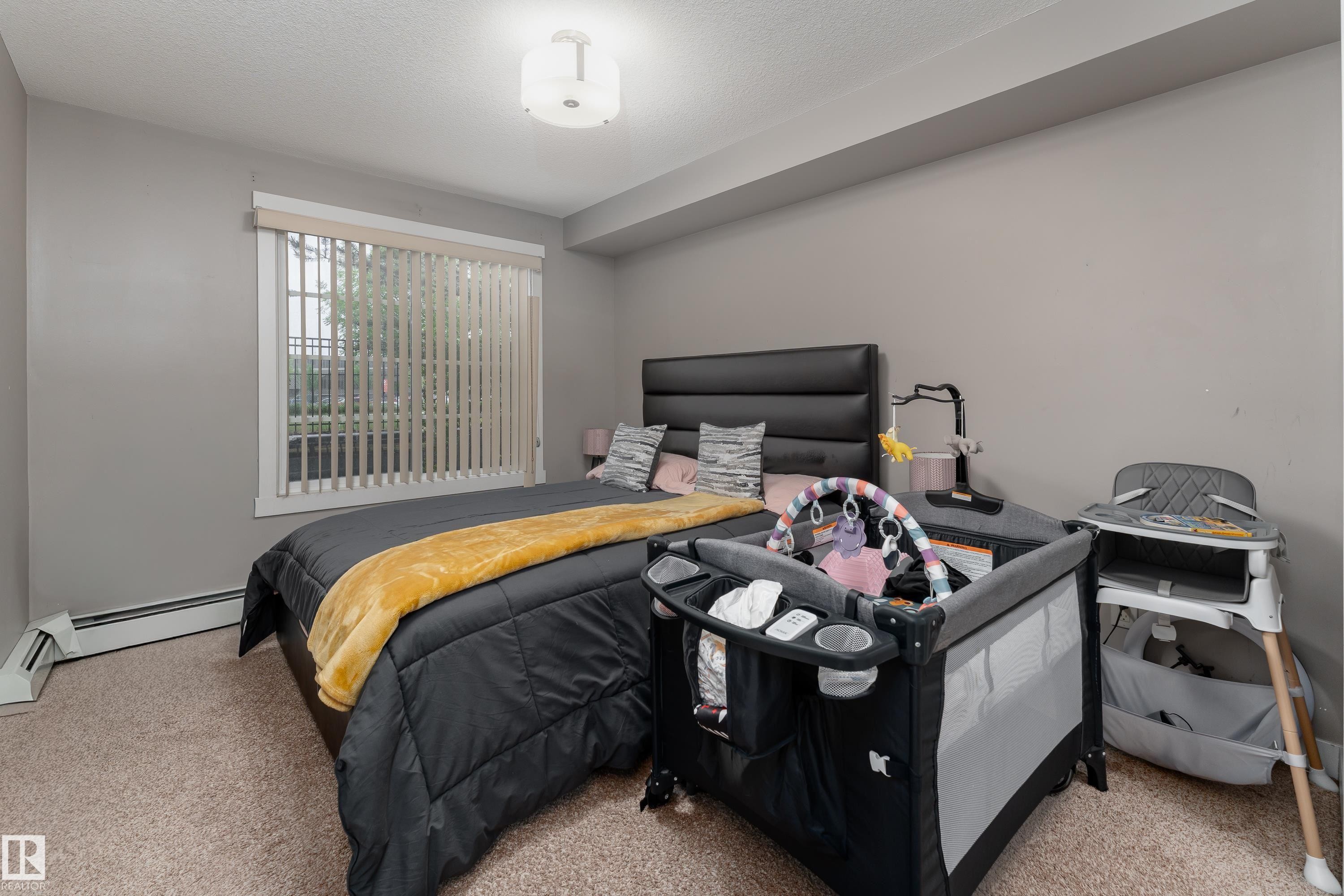 #115 3670 139 Av Nw, Edmonton, AB - Indoor Photo Showing Bedroom