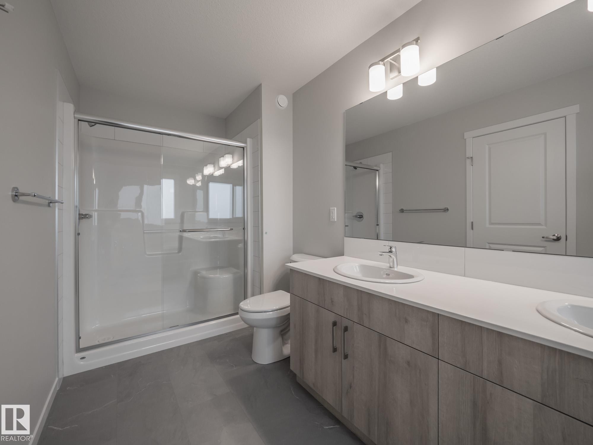 19430 22A Avenue, Edmonton, AB - Indoor Photo Showing Bathroom