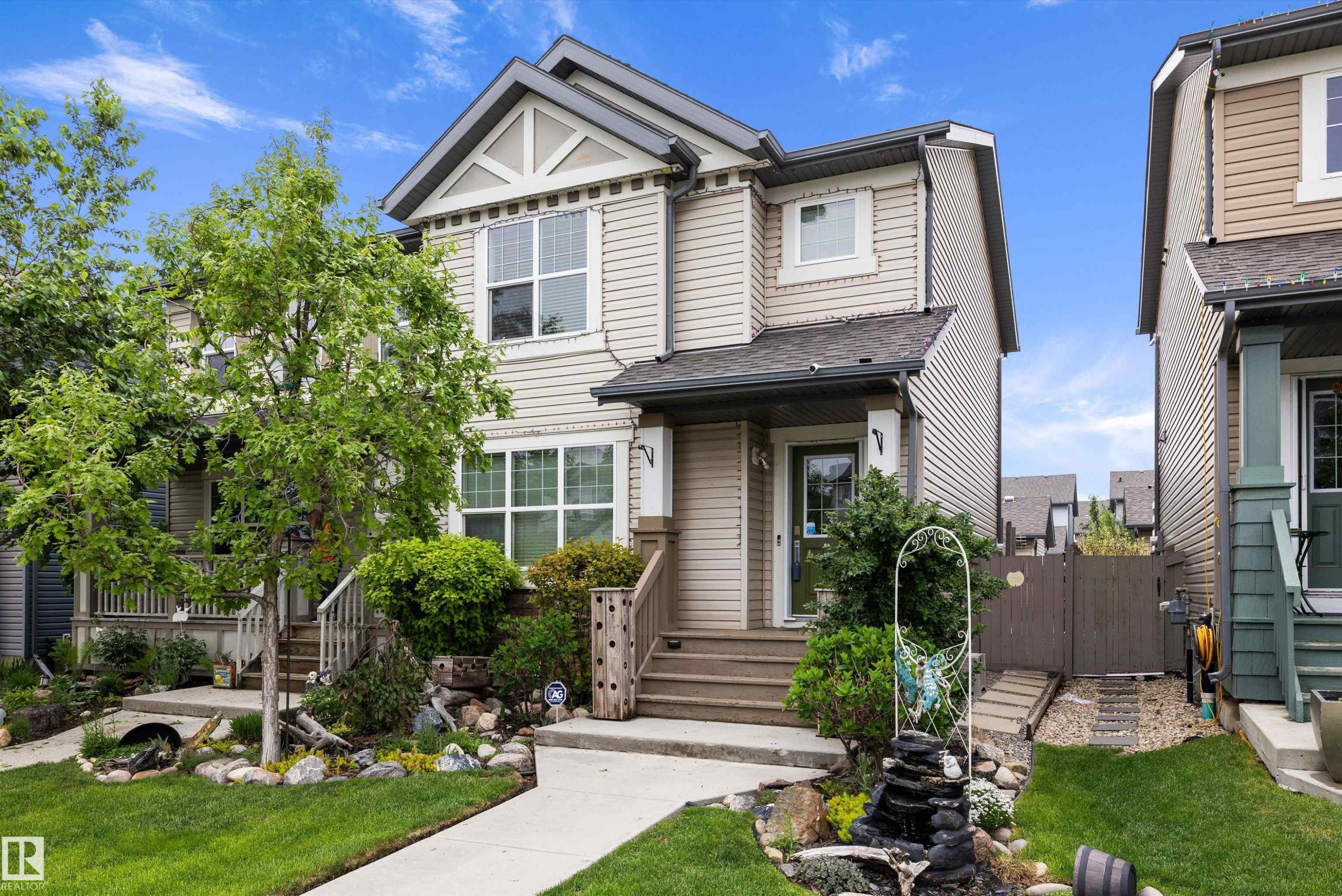 2914 18A Avenue, Edmonton, AB - Outdoor With Facade