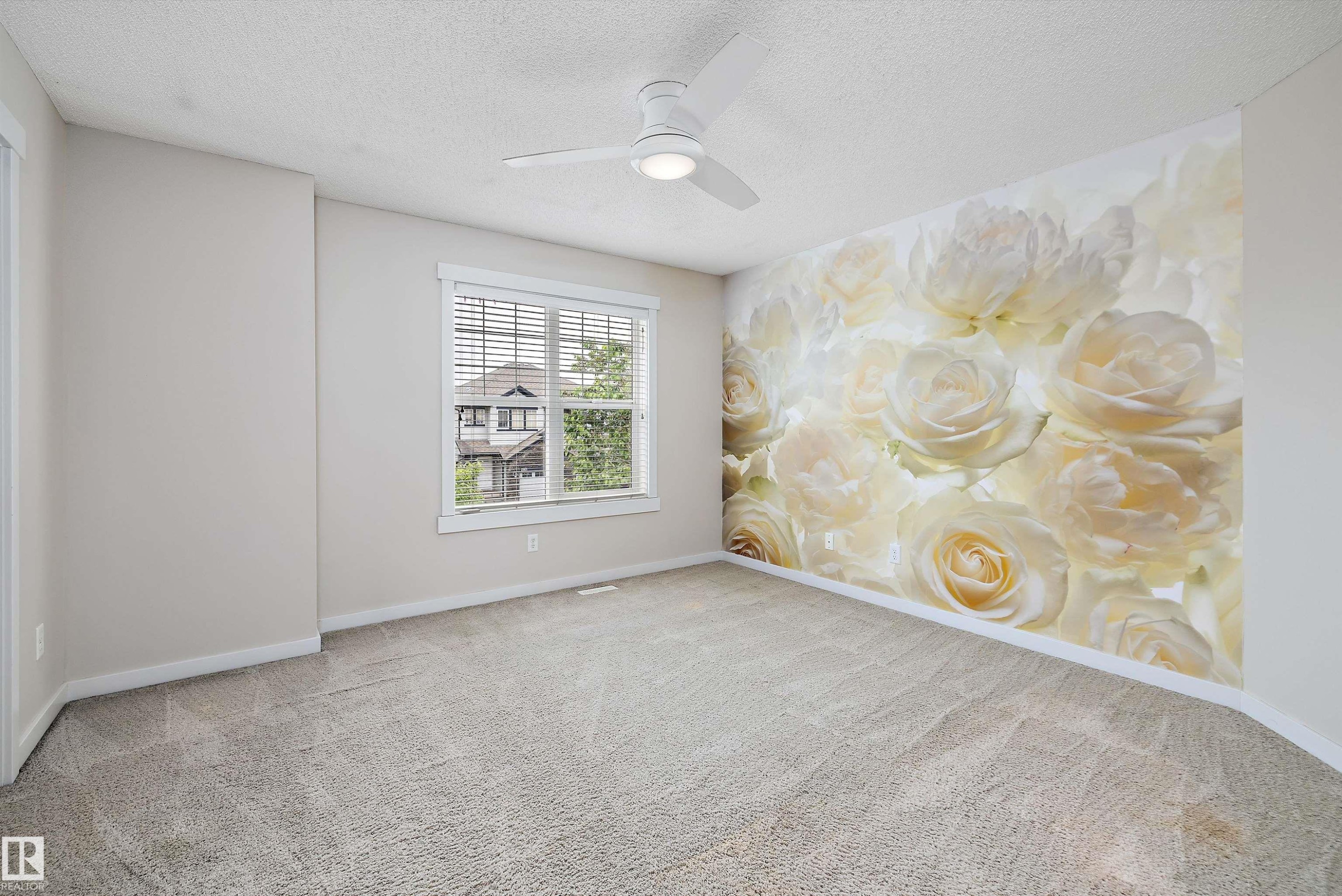 2914 18A Avenue, Edmonton, AB - Indoor Photo Showing Other Room