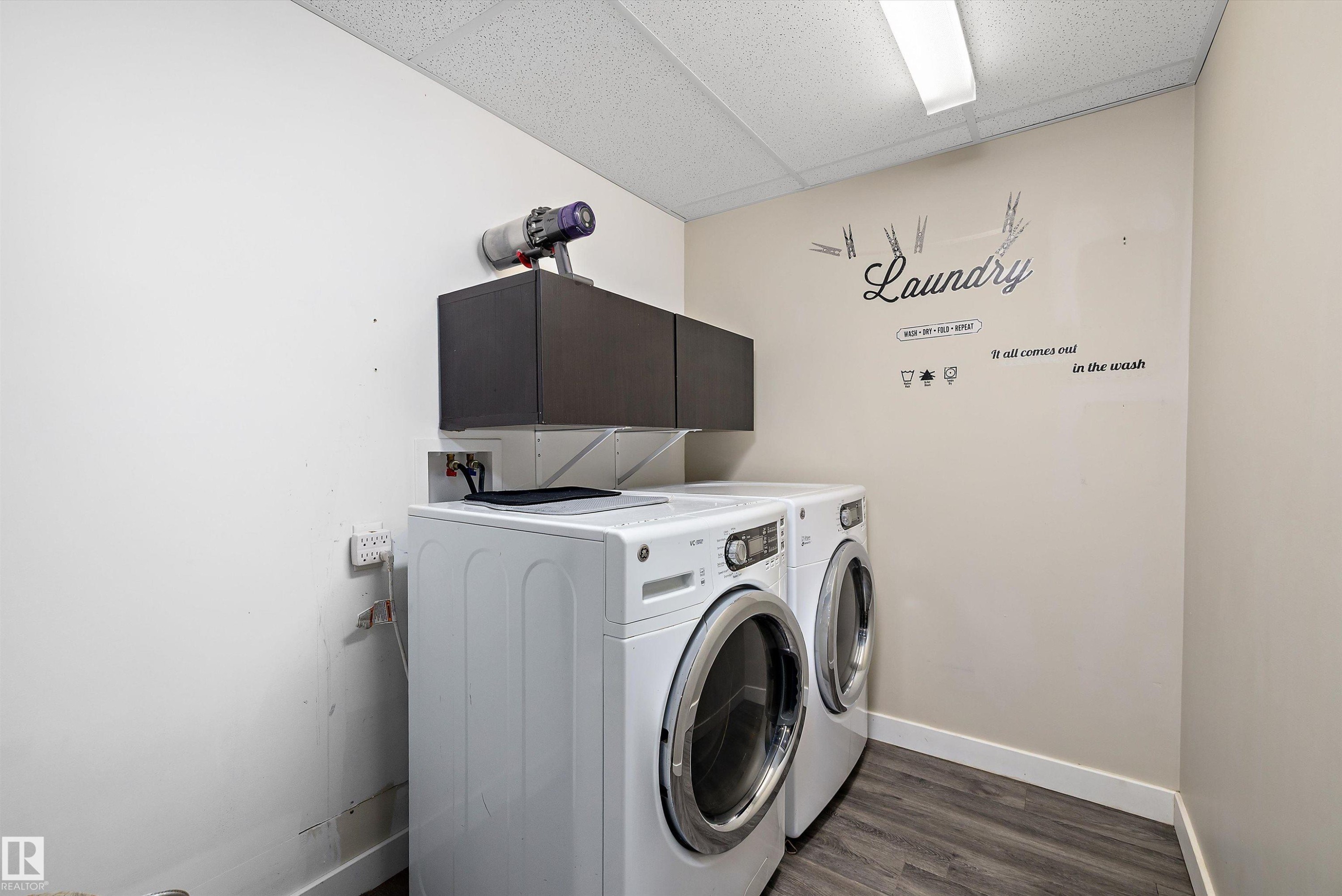 2914 18A Avenue, Edmonton, AB - Indoor Photo Showing Laundry Room