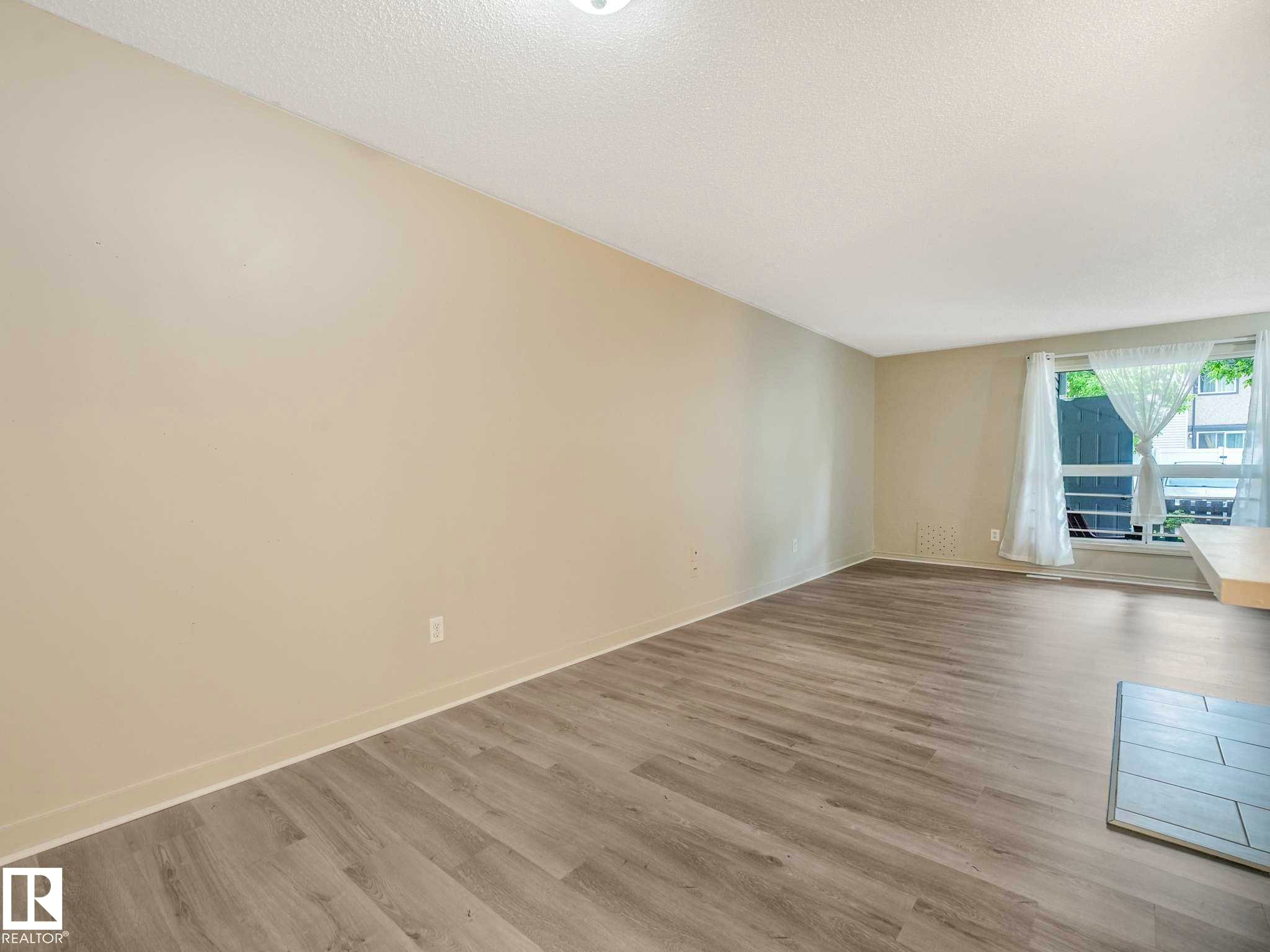 57 3111 142 Avenue, Edmonton, AB
