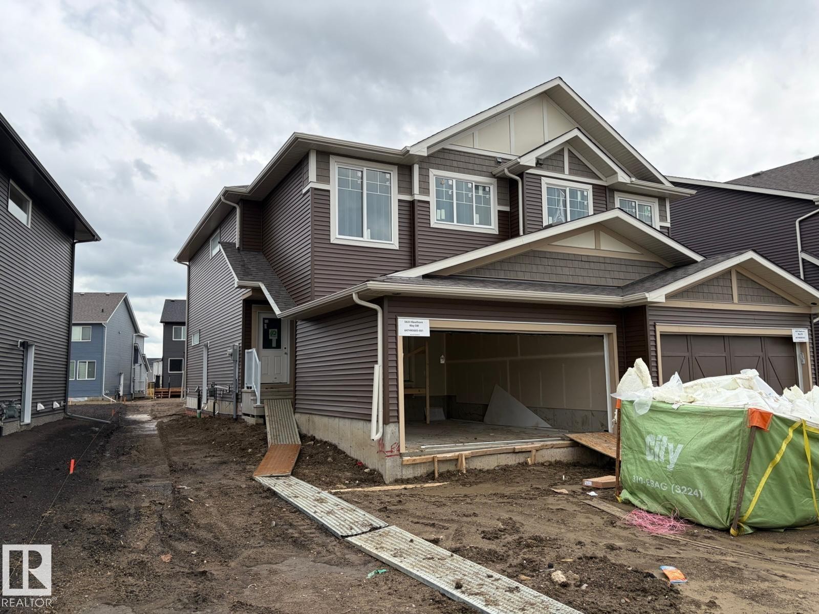5633 Hawthorn Way, Edmonton, AB