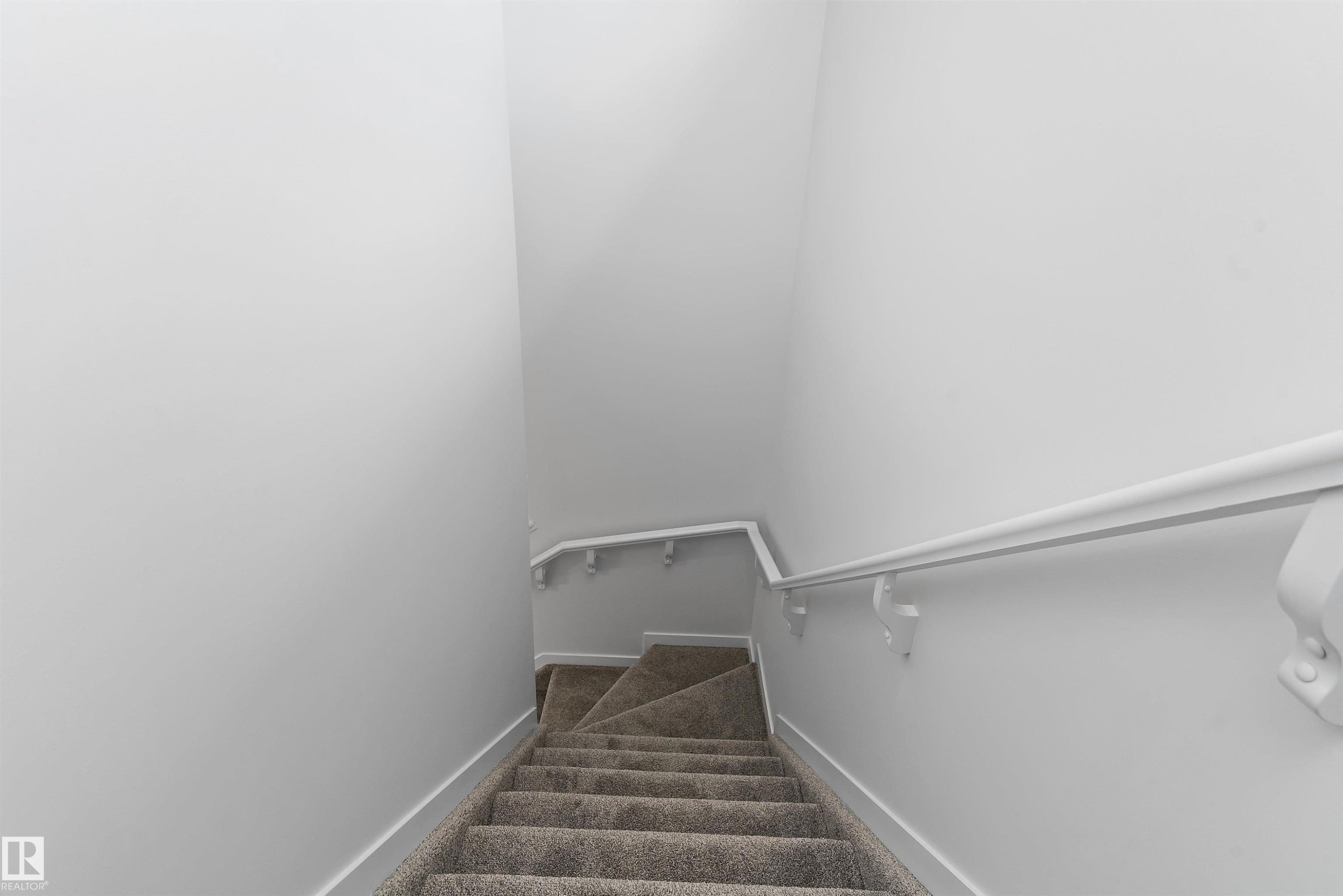 5633 Hawthorn Way Sw, Edmonton, AB - Indoor