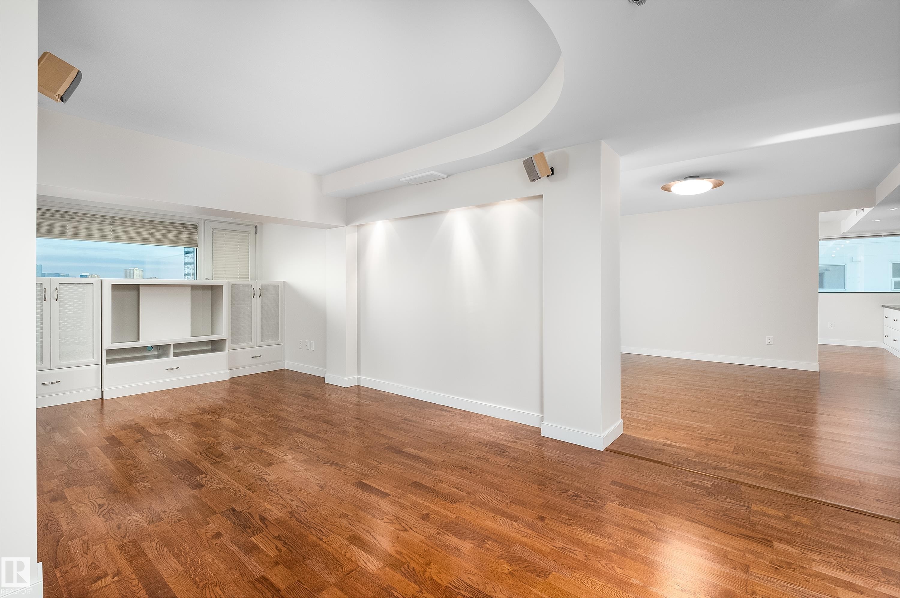 #1402 10731 Saskatchewan Dr Nw, Edmonton, AB - Indoor Photo Showing Other Room