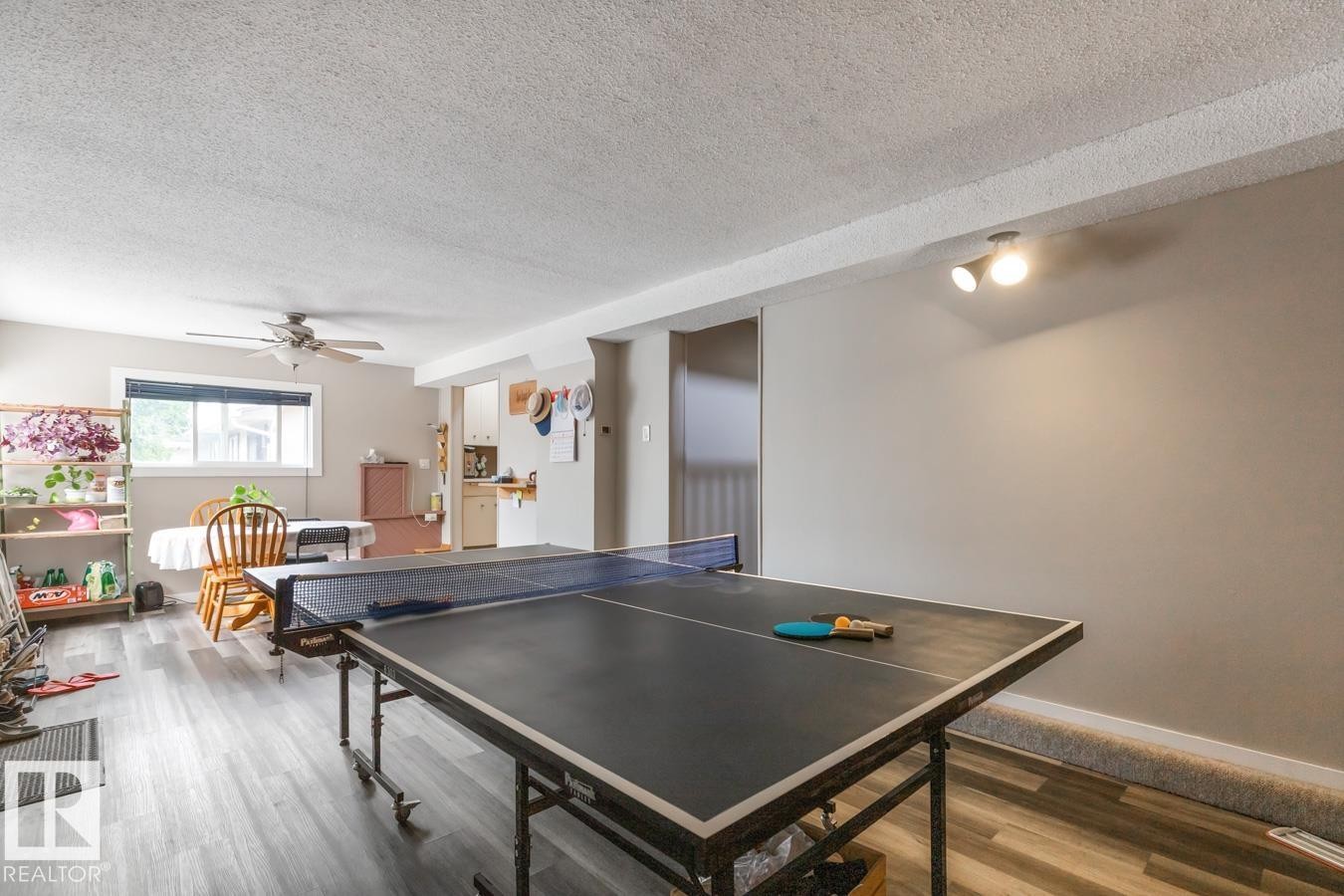 6303 89 Avenue Nw, Edmonton, AB - Indoor Photo Showing Other Room