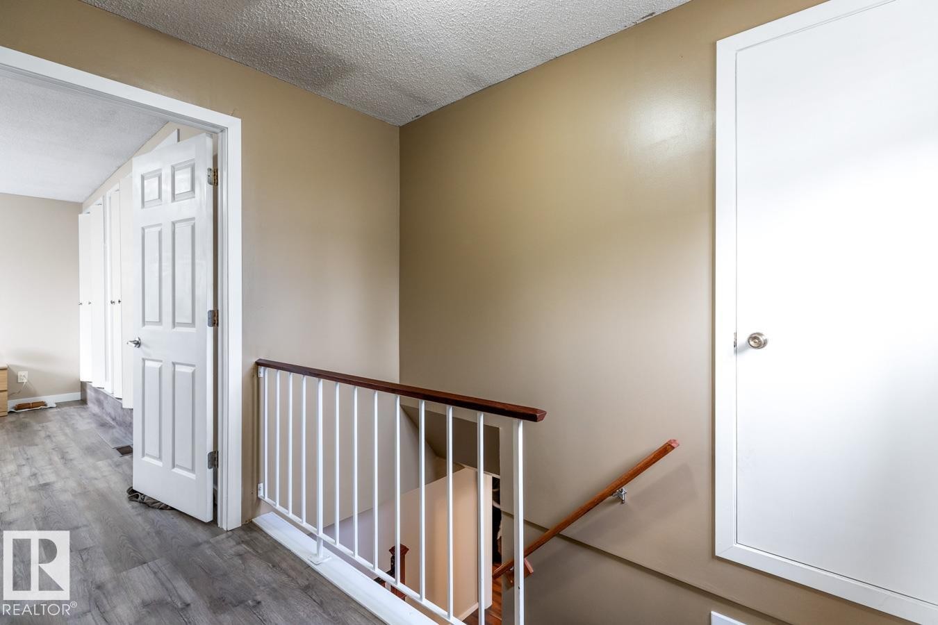 6303 89 Avenue Nw, Edmonton, AB - Indoor Photo Showing Other Room