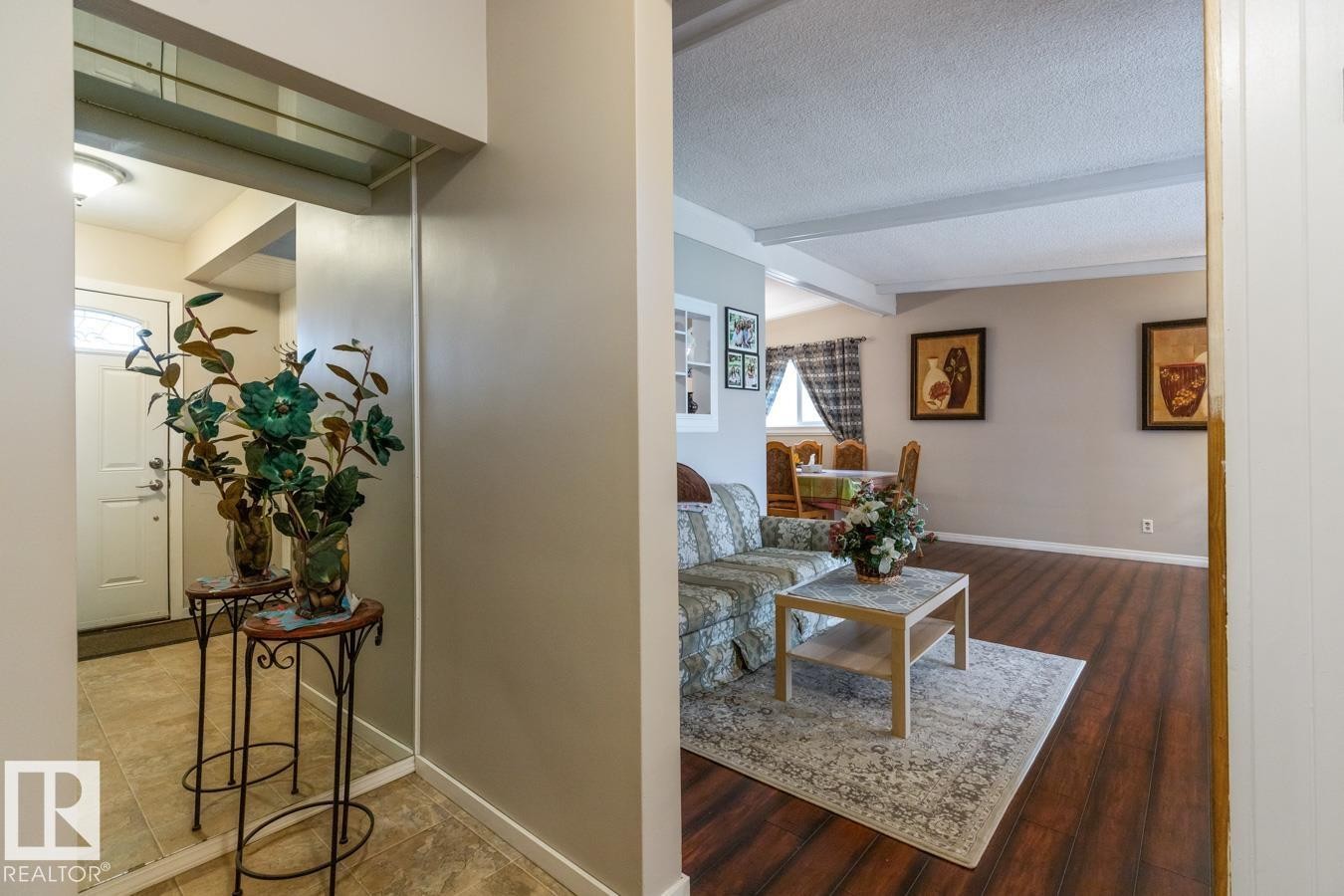 6303 89 Avenue Nw, Edmonton, AB - Indoor Photo Showing Other Room