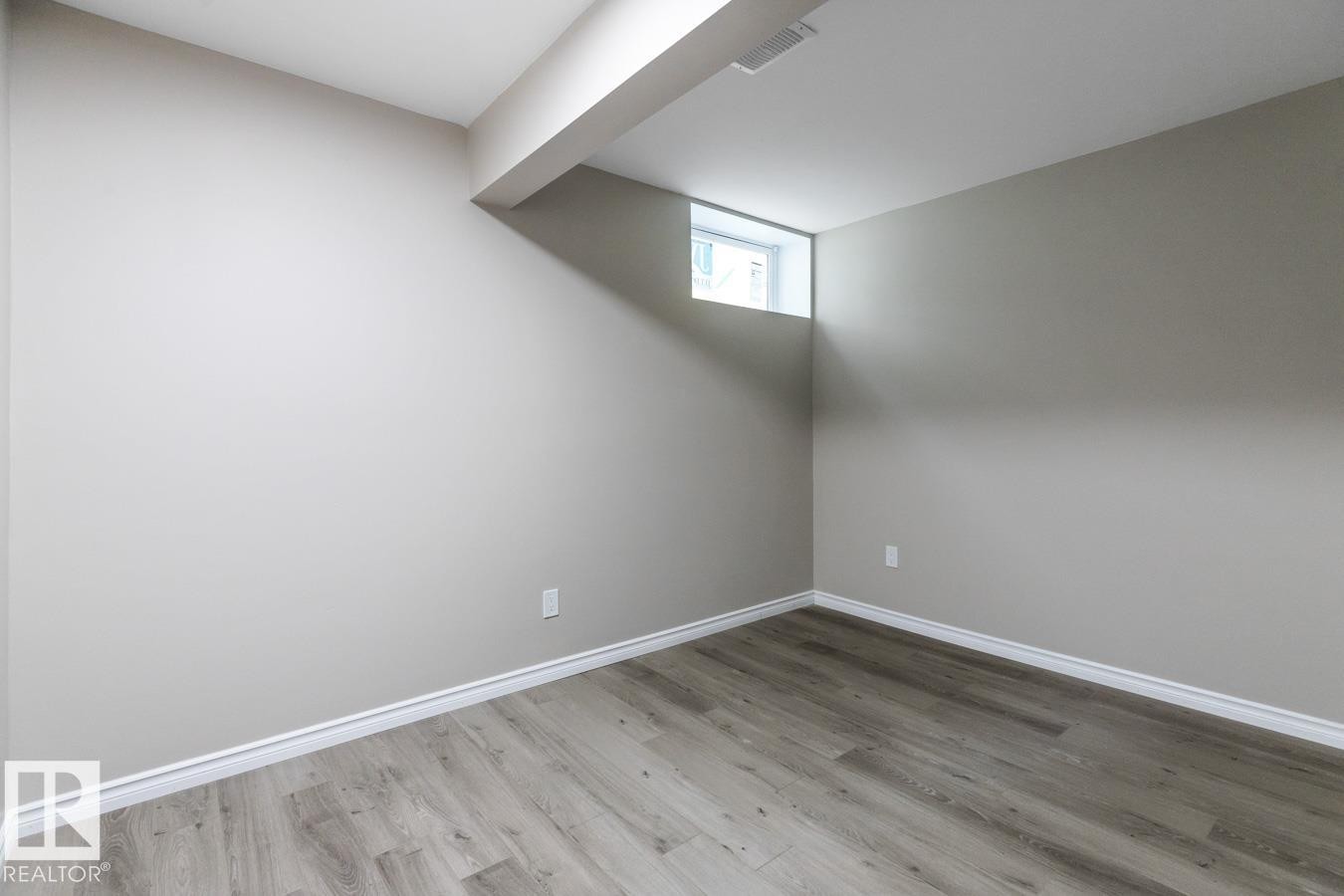 6303 89 Avenue Nw, Edmonton, AB - Indoor Photo Showing Other Room