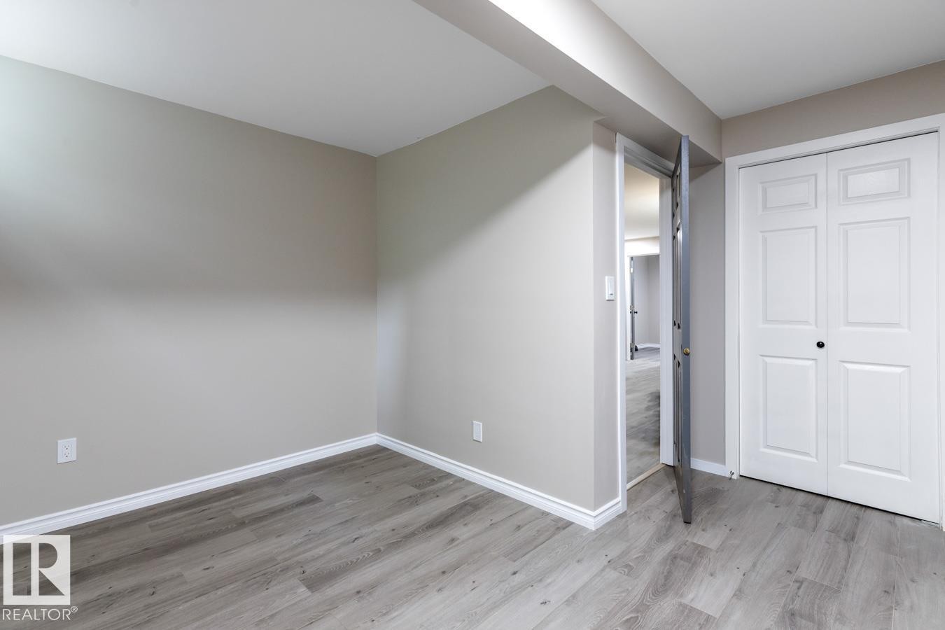 6303 89 Avenue Nw, Edmonton, AB - Indoor Photo Showing Other Room