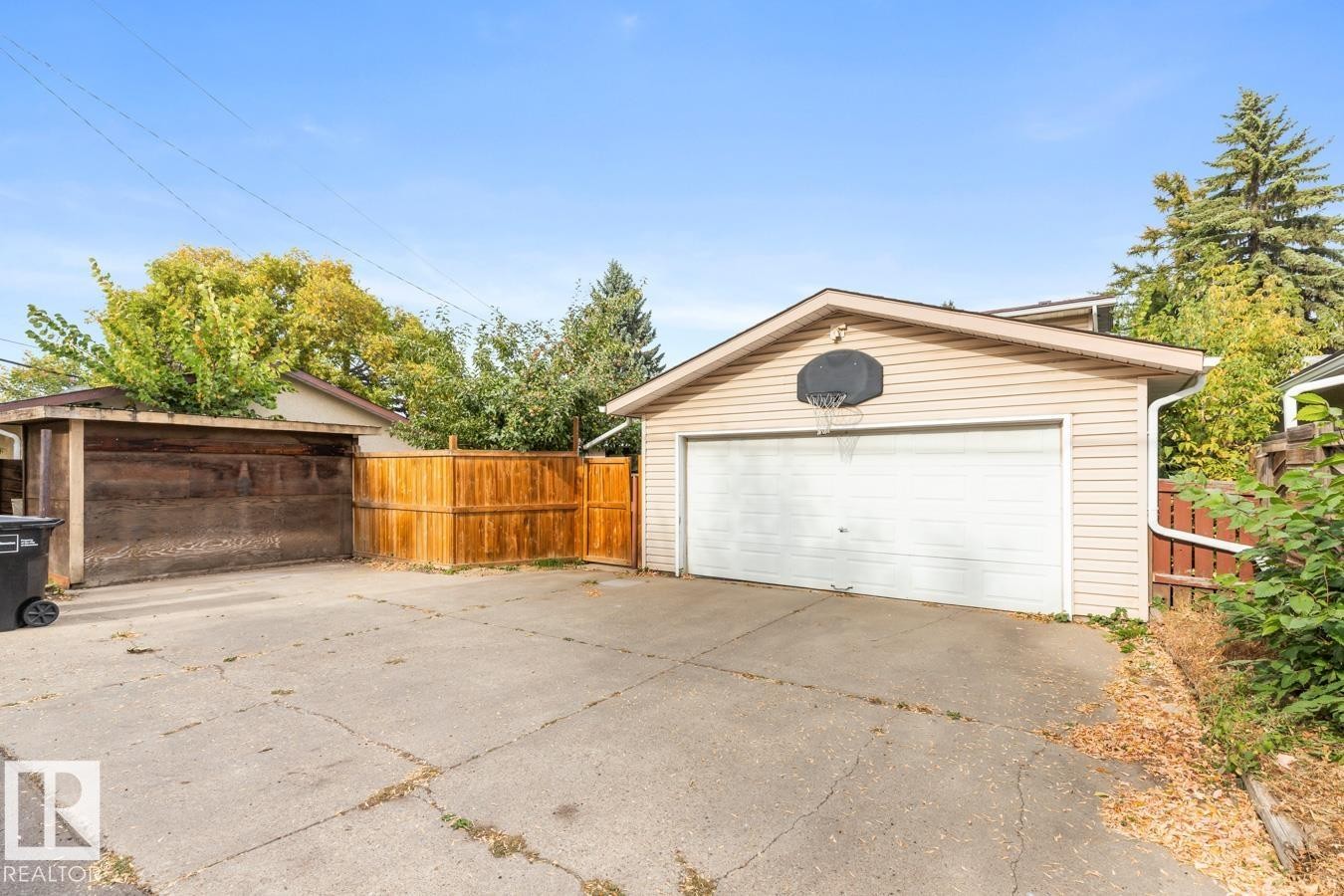 6303 89 Avenue Nw, Edmonton, AB - Outdoor With Exterior