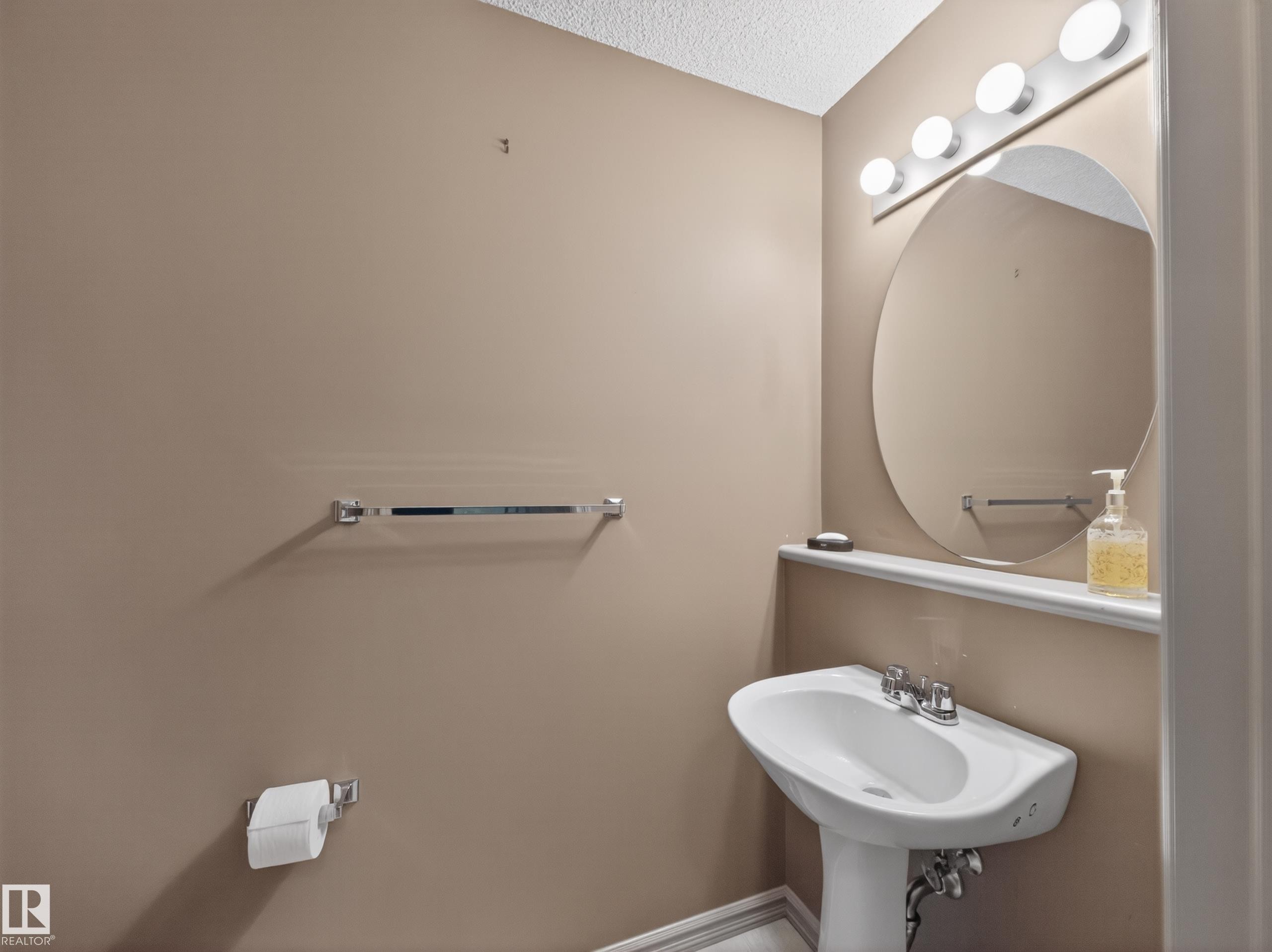 1381 Breckenridge Drive, Edmonton, AB - Indoor