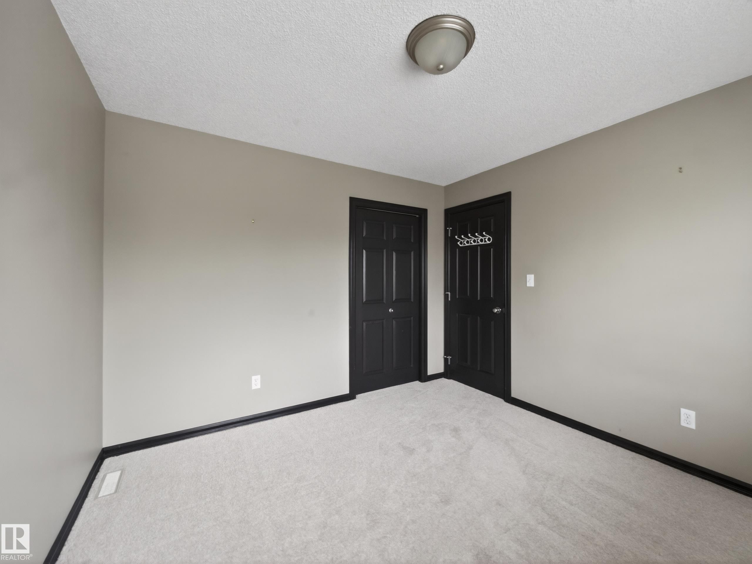 1381 Breckenridge Drive, Edmonton, AB - Indoor Photo Showing Other Room