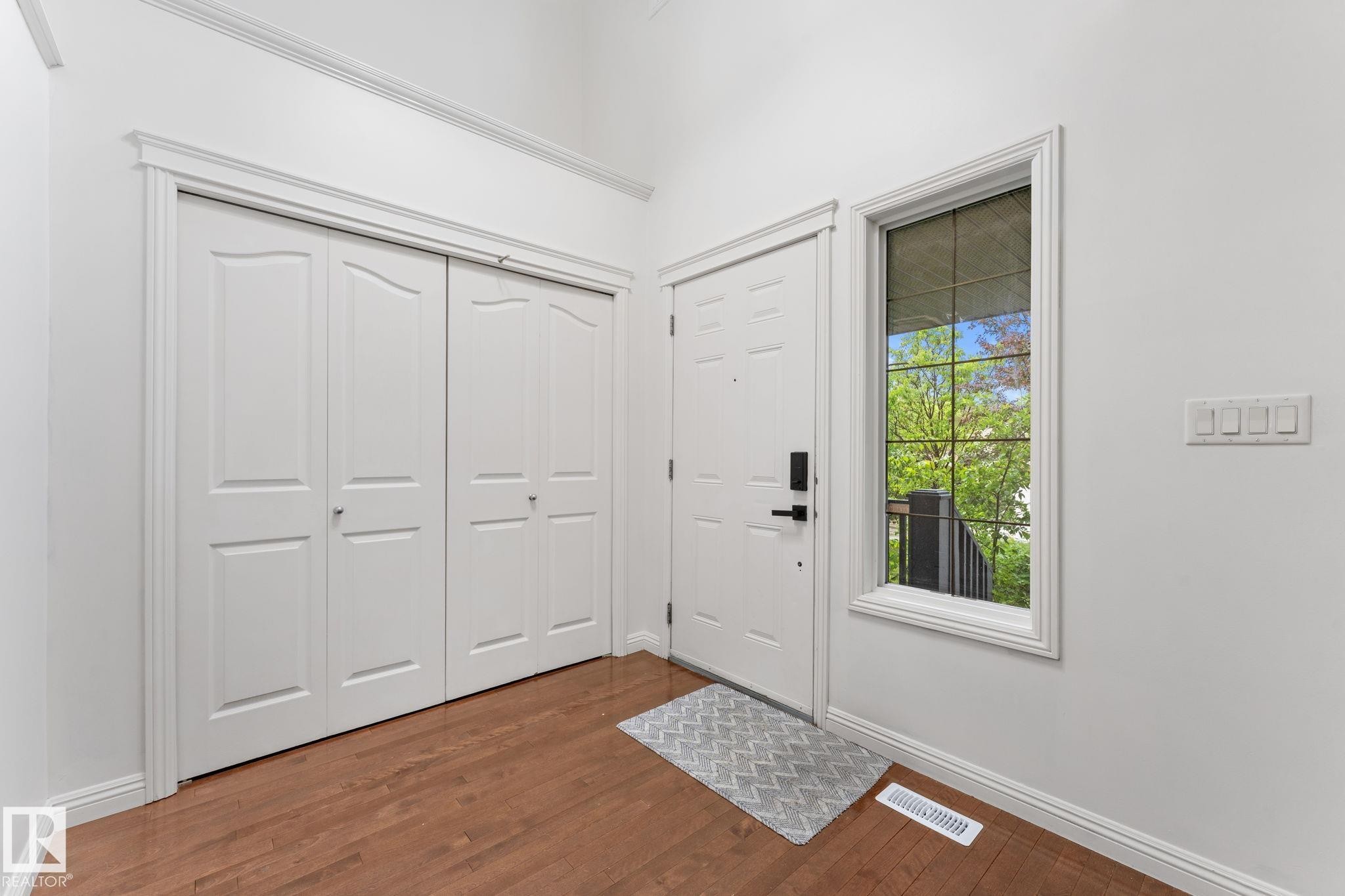 1951 120 Street Sw, Edmonton, AB - Indoor Photo Showing Other Room