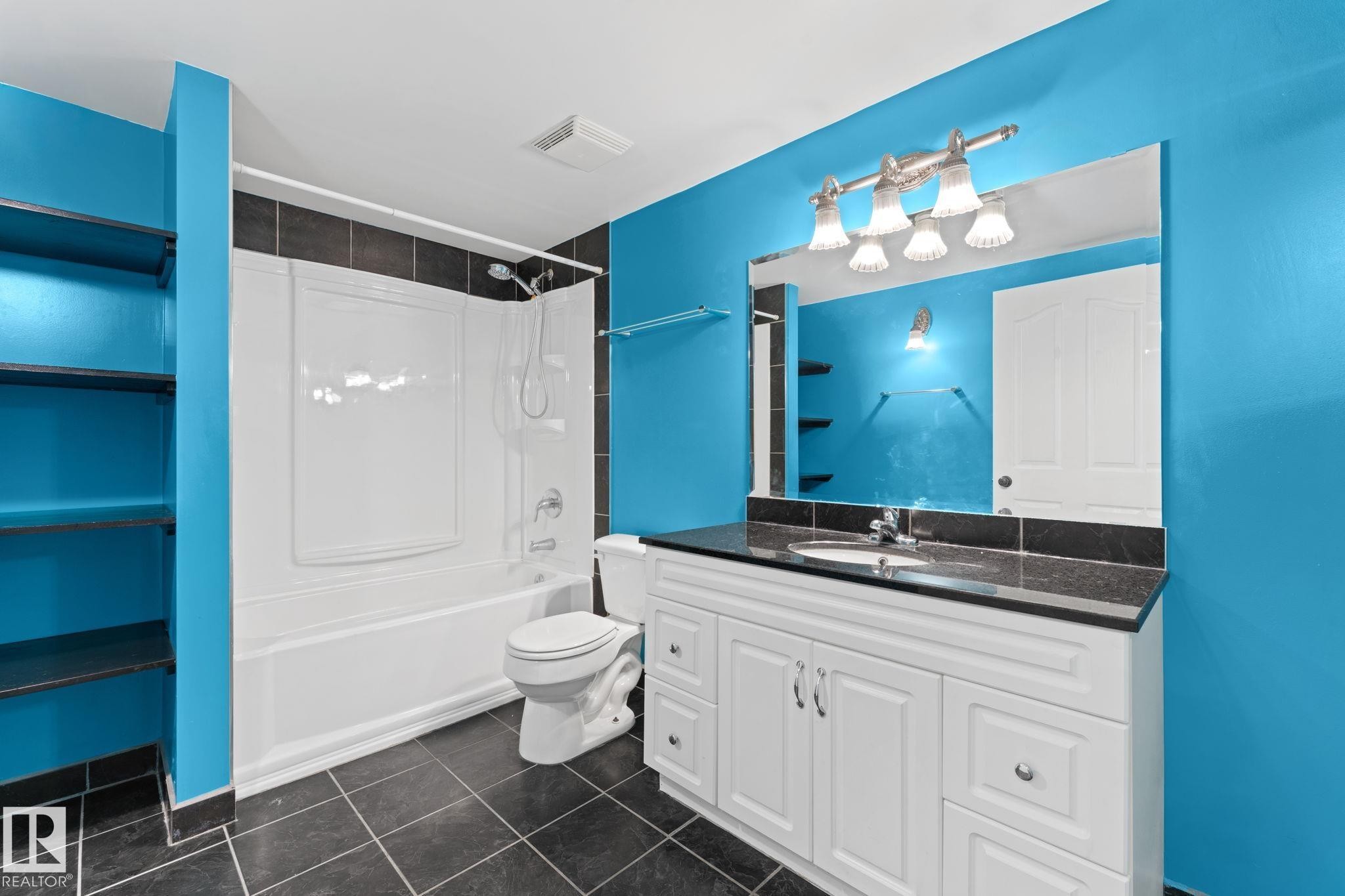 1951 120 Street Sw, Edmonton, AB - Indoor Photo Showing Bathroom