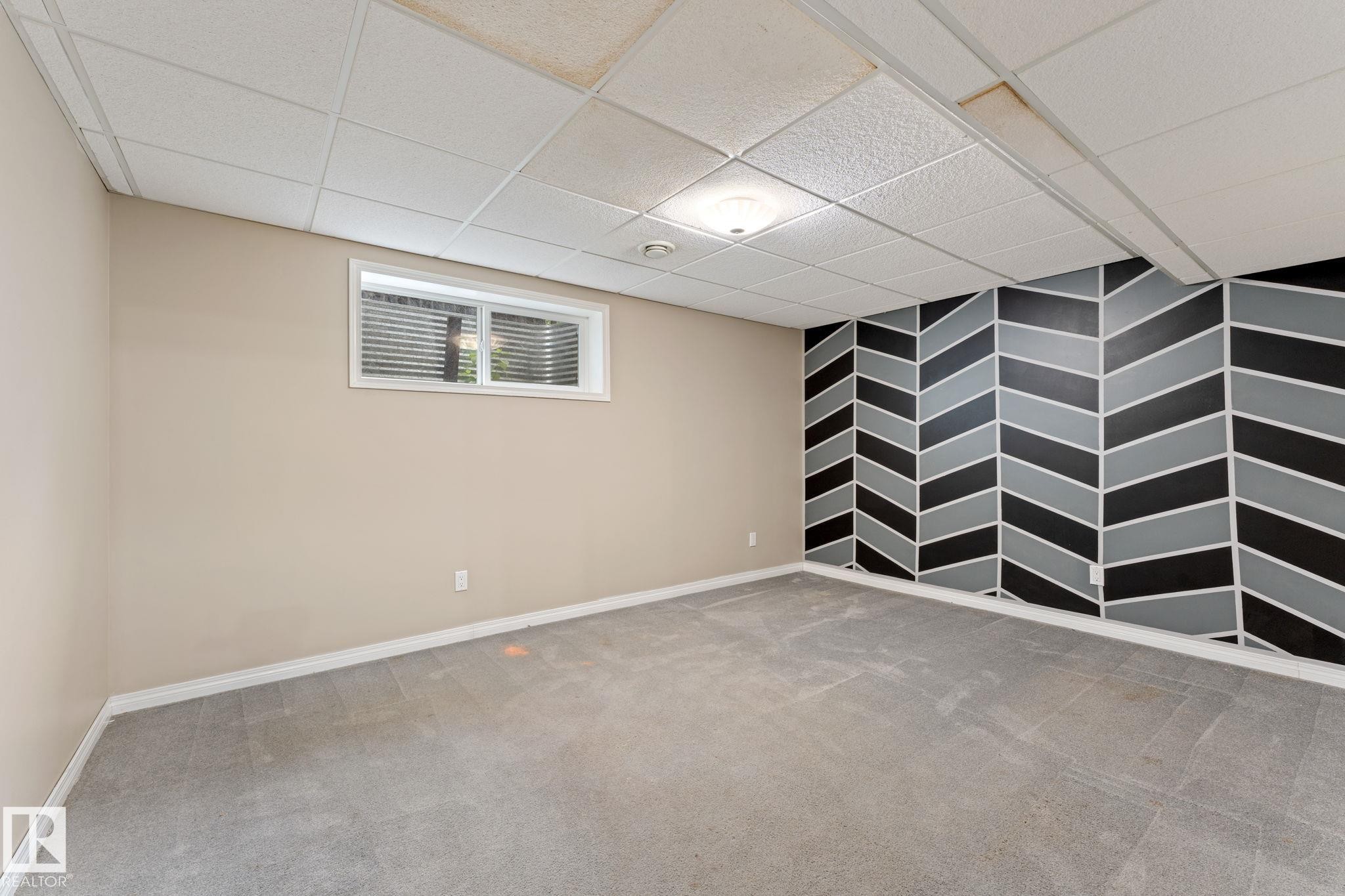1951 120 Street Sw, Edmonton, AB - Indoor