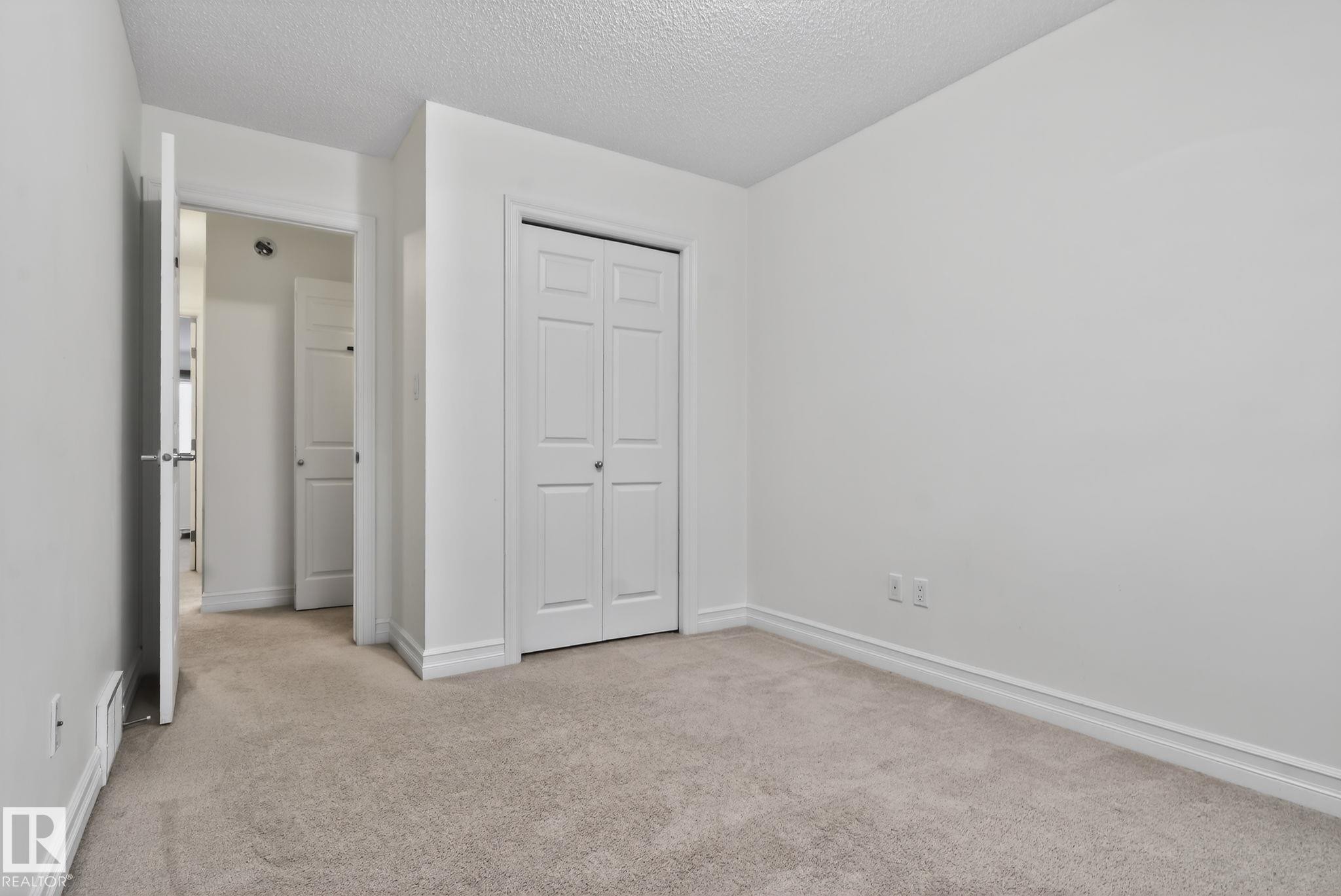 1014 162 St Sw, Edmonton, AB - Indoor Photo Showing Other Room