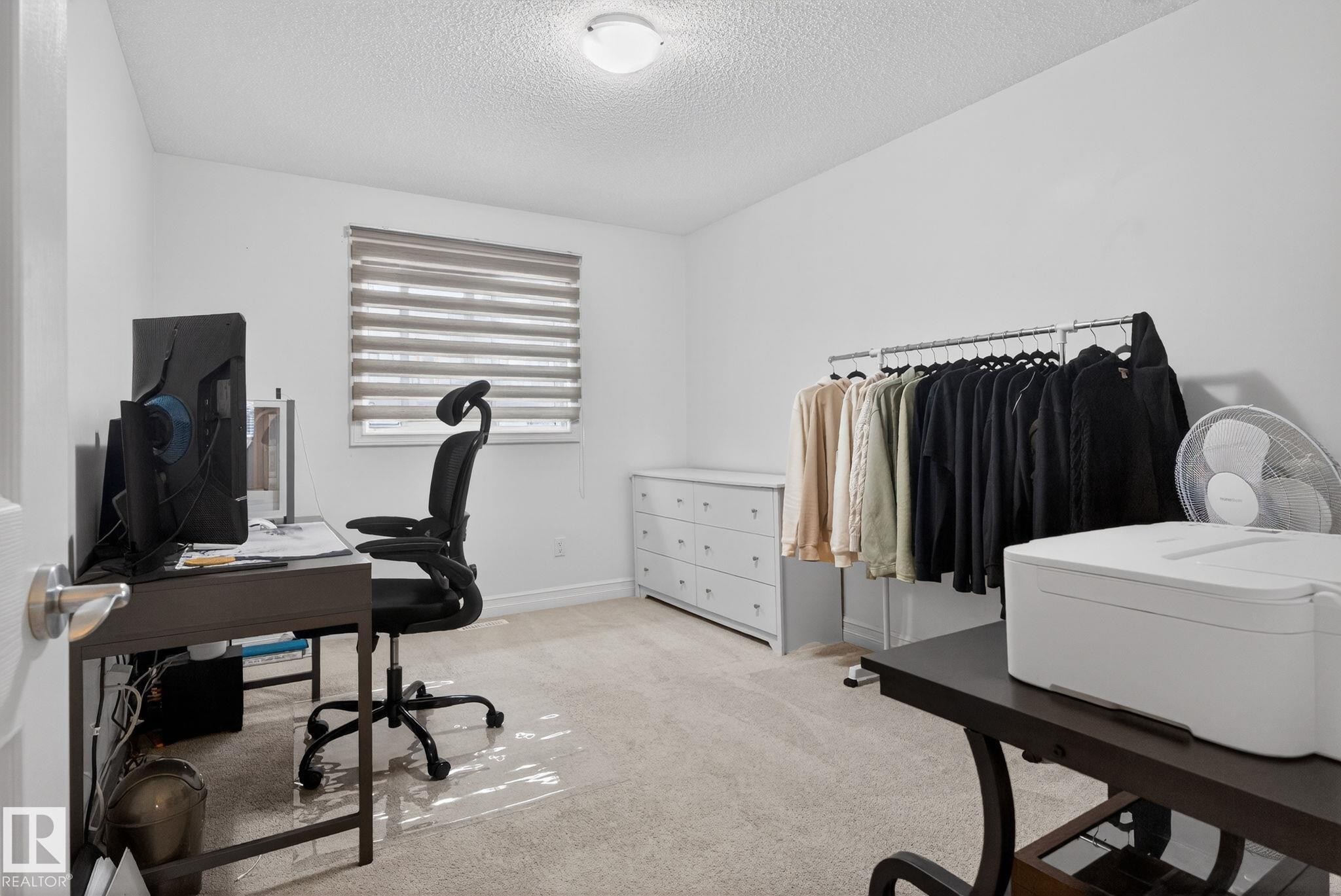 1014 162 St Sw, Edmonton, AB - Indoor Photo Showing Office
