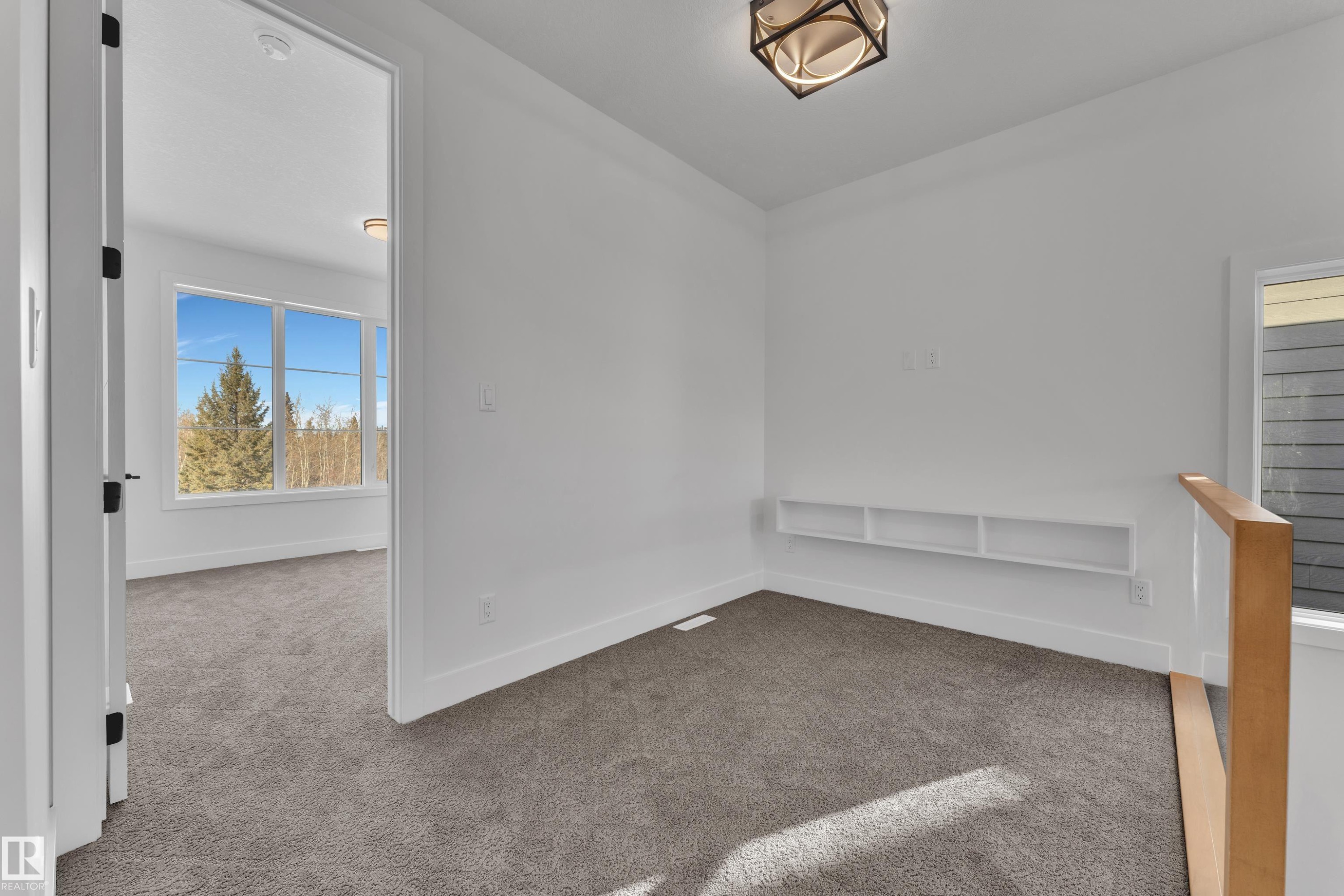 6111 Crawford Drive, Edmonton, AB - Indoor Photo Showing Other Room
