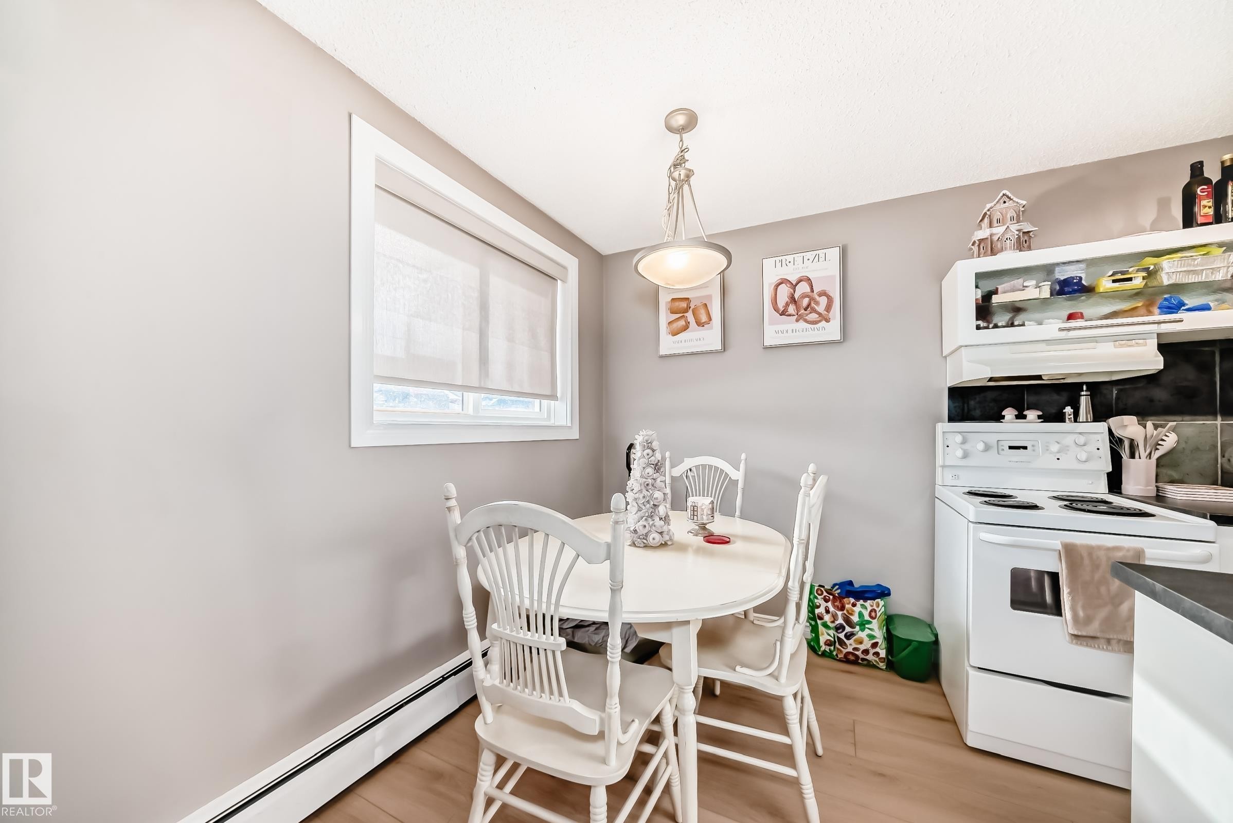 102 10149 83 Avenue, Edmonton, AB - Indoor