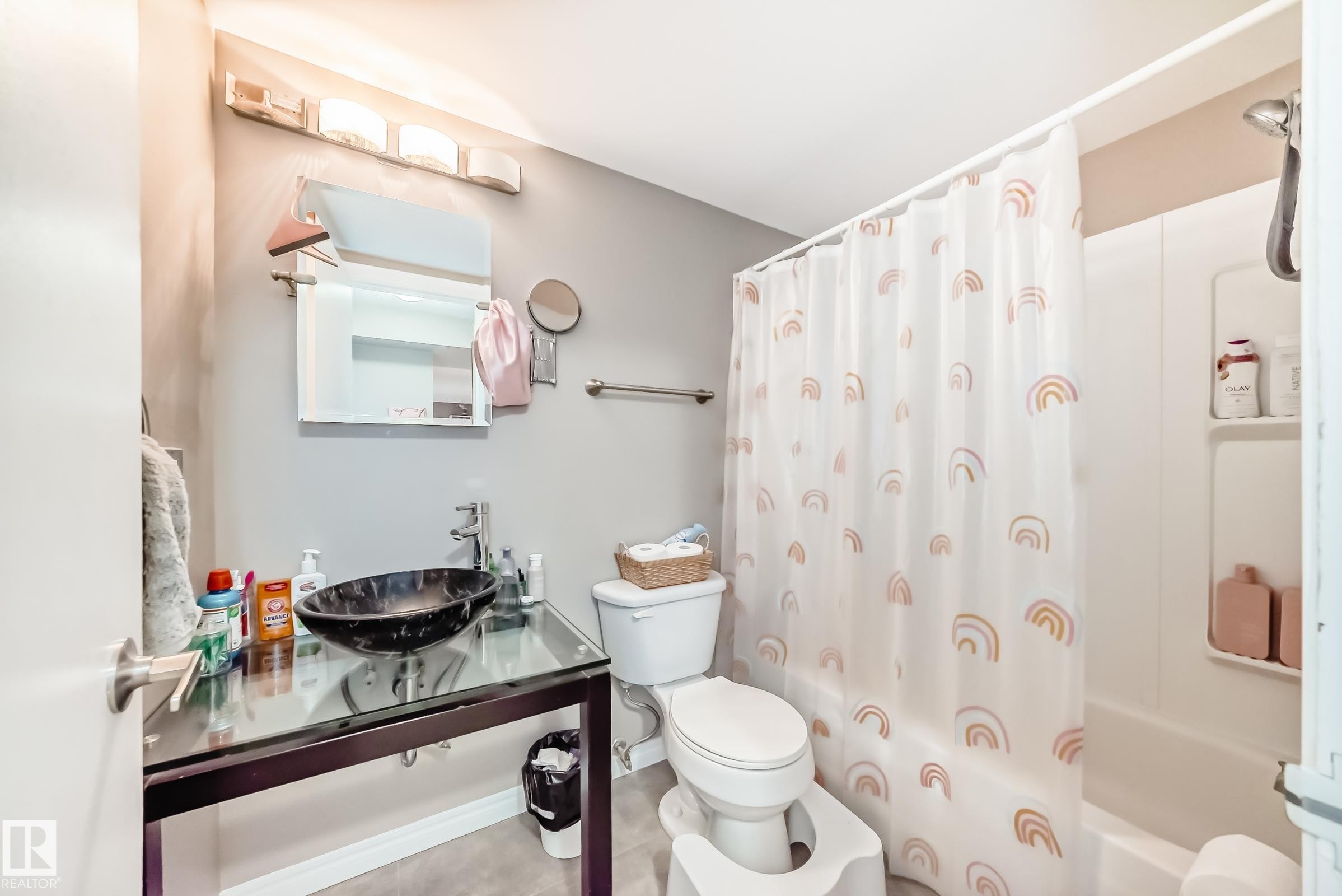 102 10149 83 Avenue, Edmonton, AB - Indoor Photo Showing Bathroom