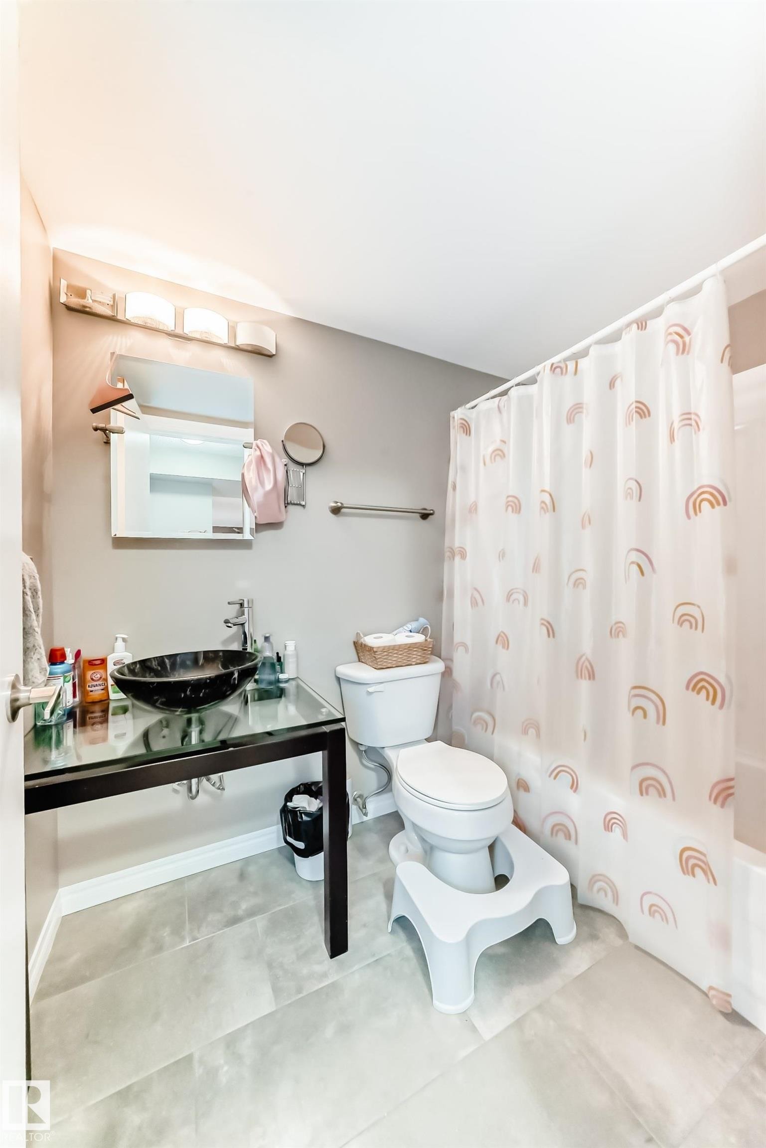 102 10149 83 Avenue, Edmonton, AB - Indoor Photo Showing Bathroom