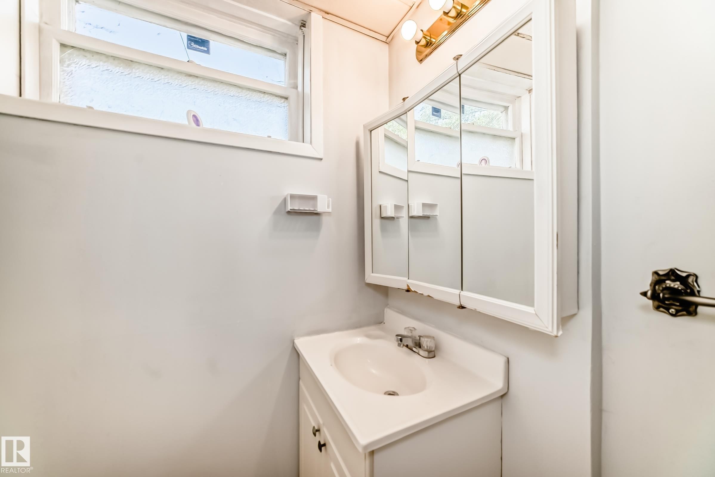 10958 65 Avenue, Edmonton, AB