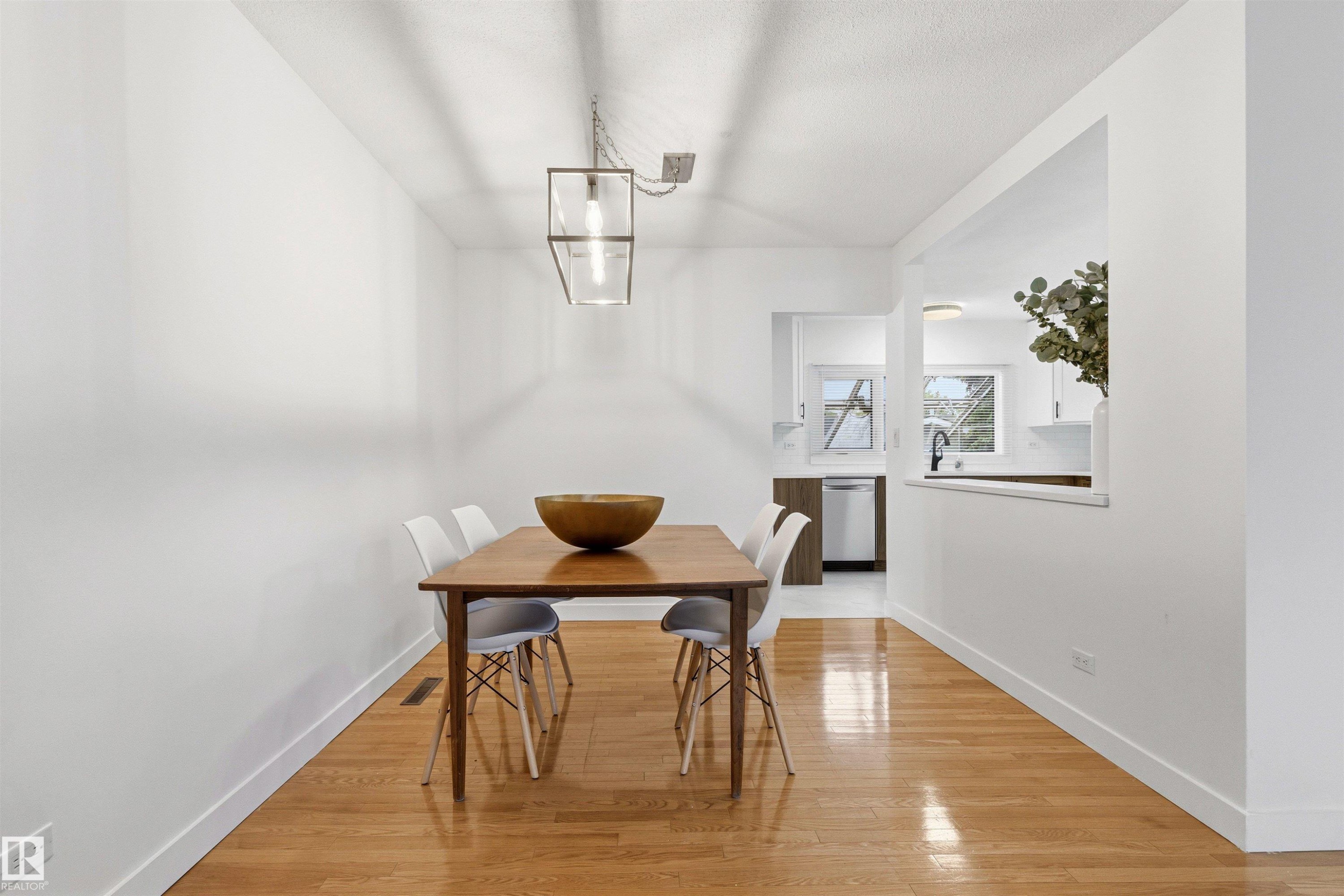 11135 49 Avenue, Edmonton, AB