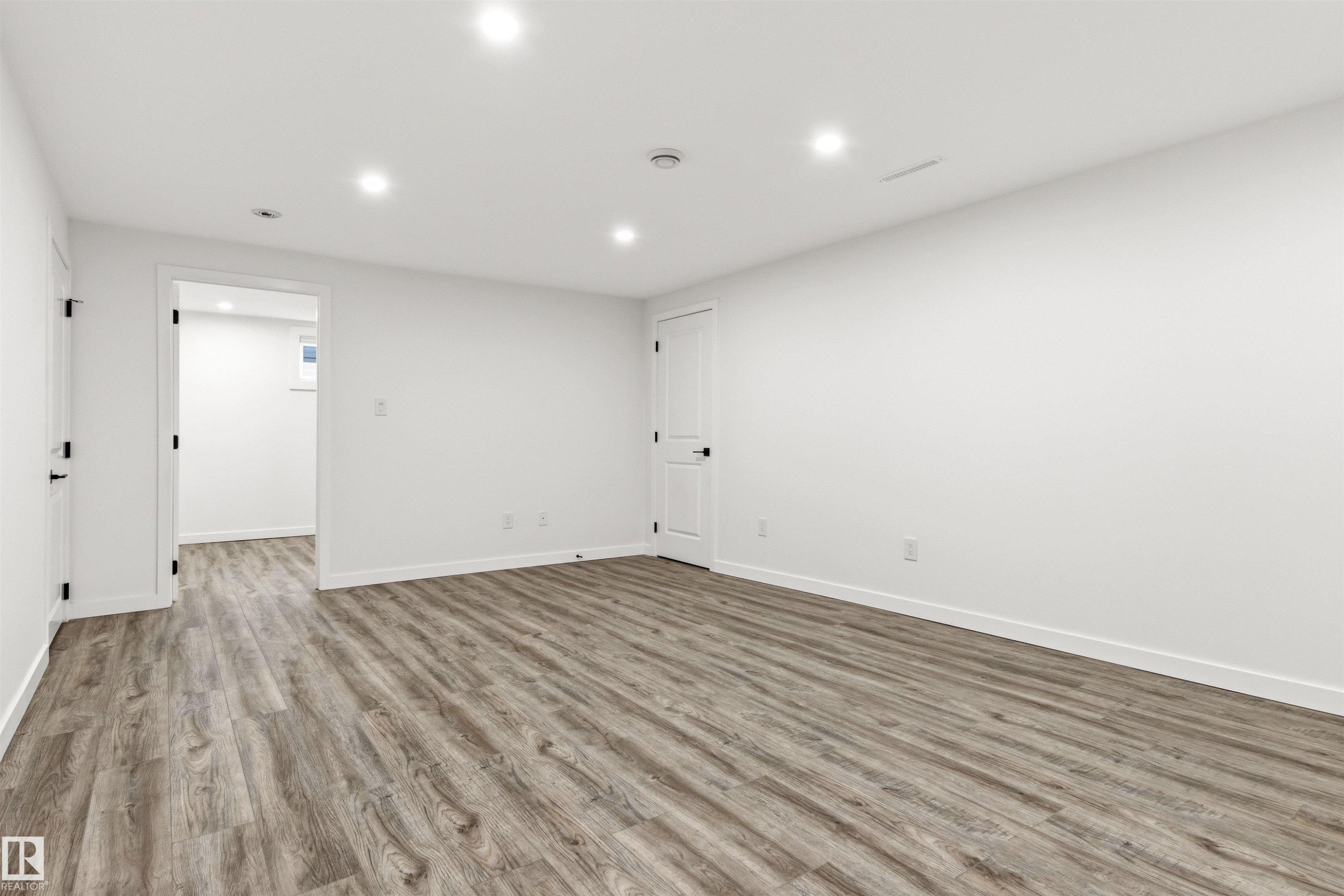 11135 49 Avenue, Edmonton, AB