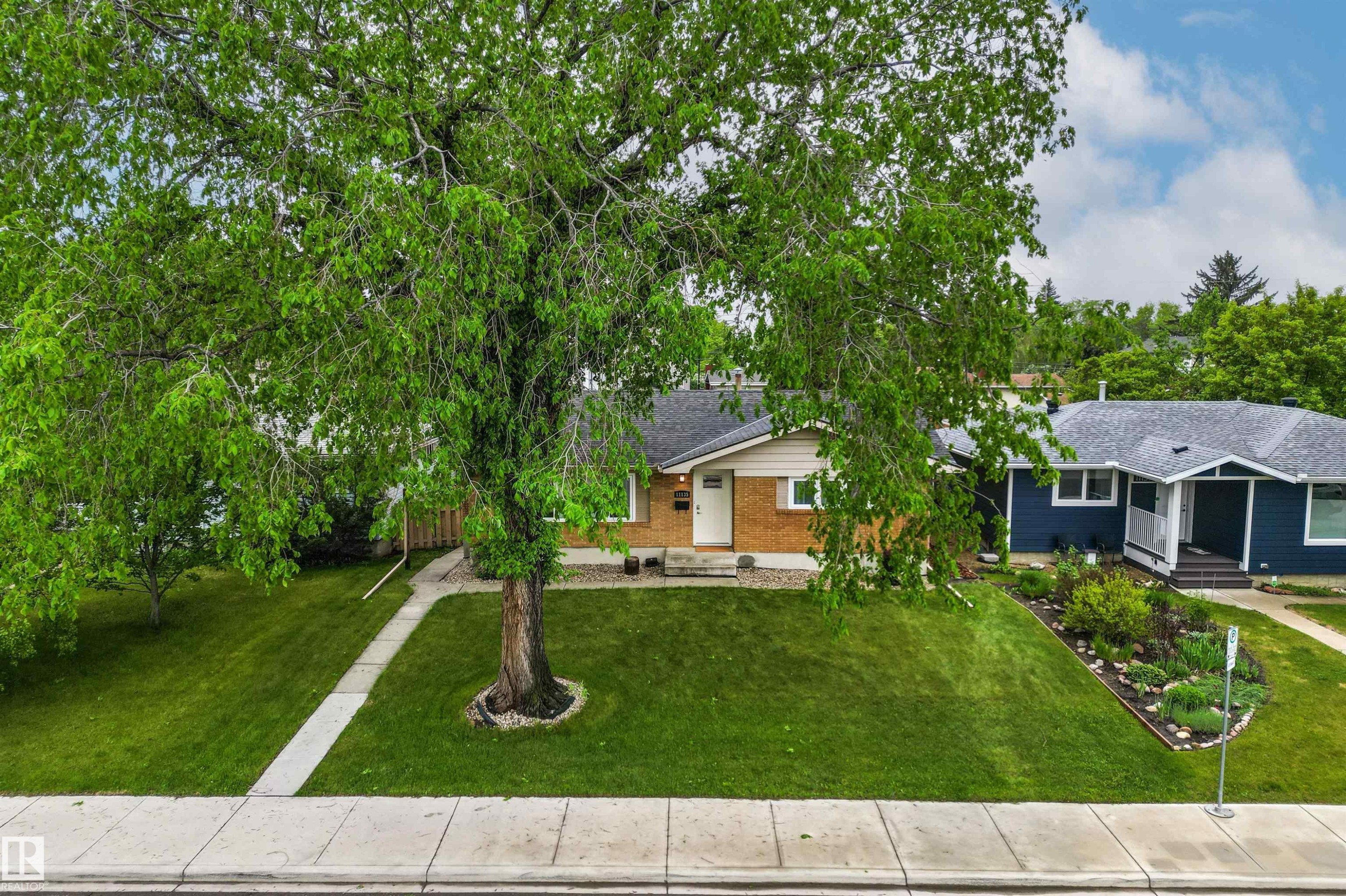 11135 49 Avenue, Edmonton, AB