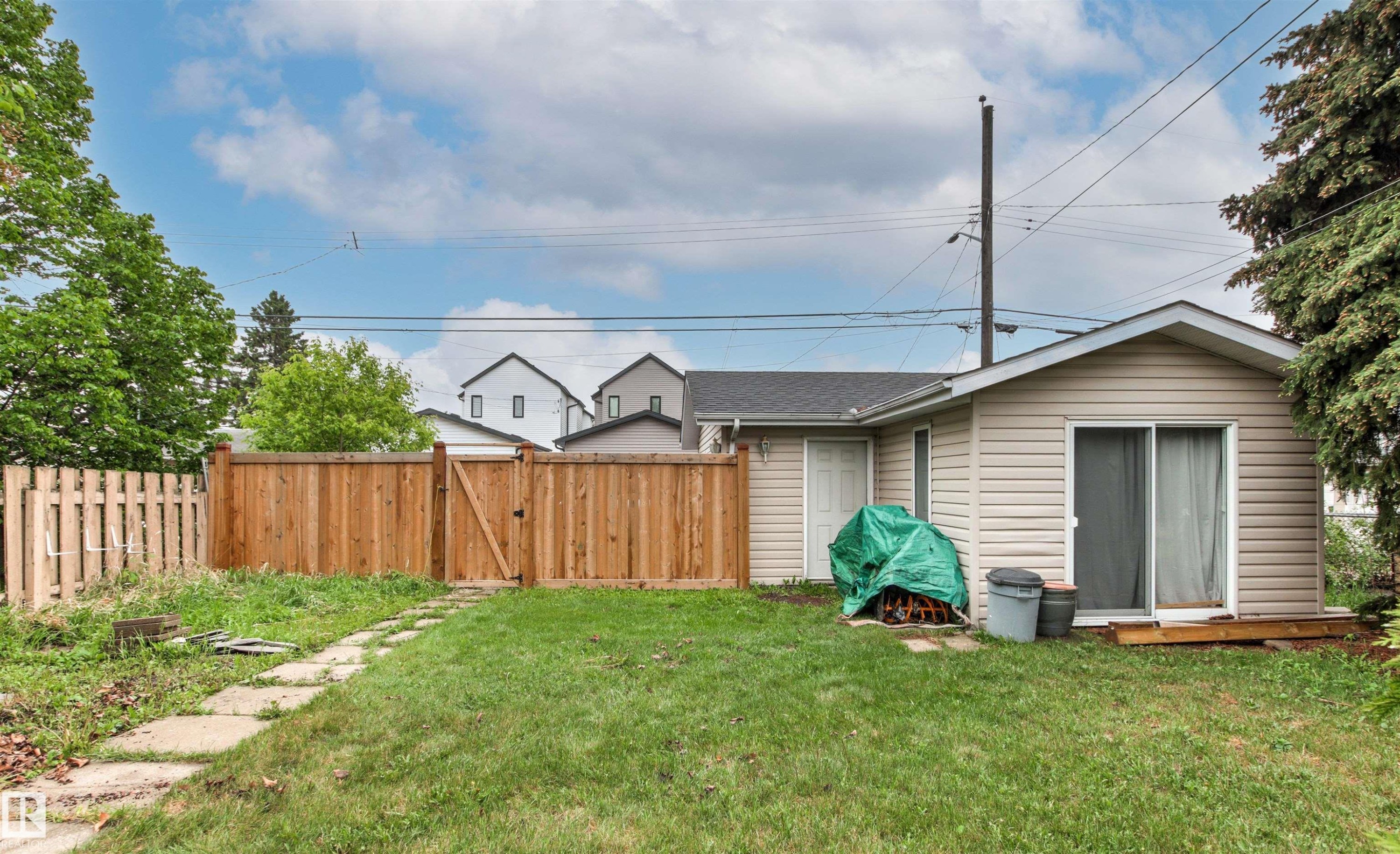11135 49 Avenue, Edmonton, AB