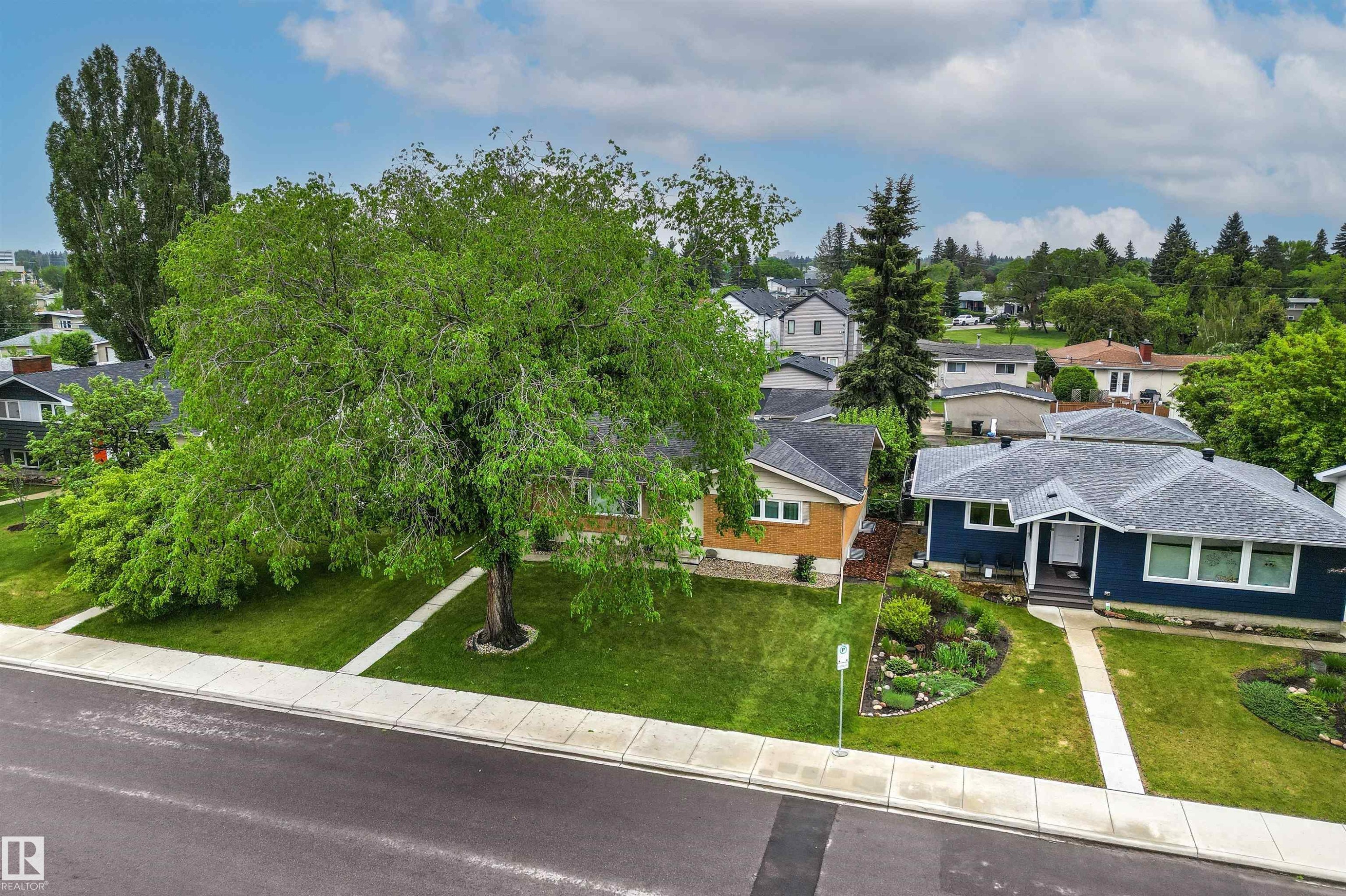 11135 49 Avenue, Edmonton, AB